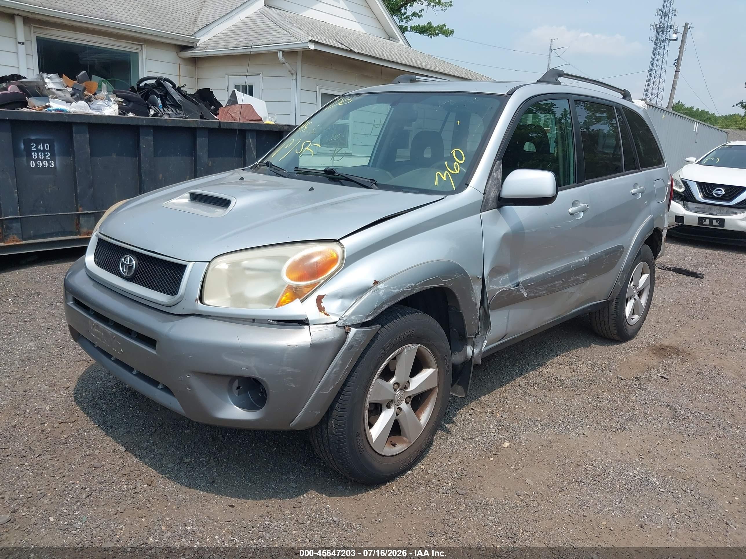 2005 Toyota Rav4 Silver vin: JTEHD20V750048161