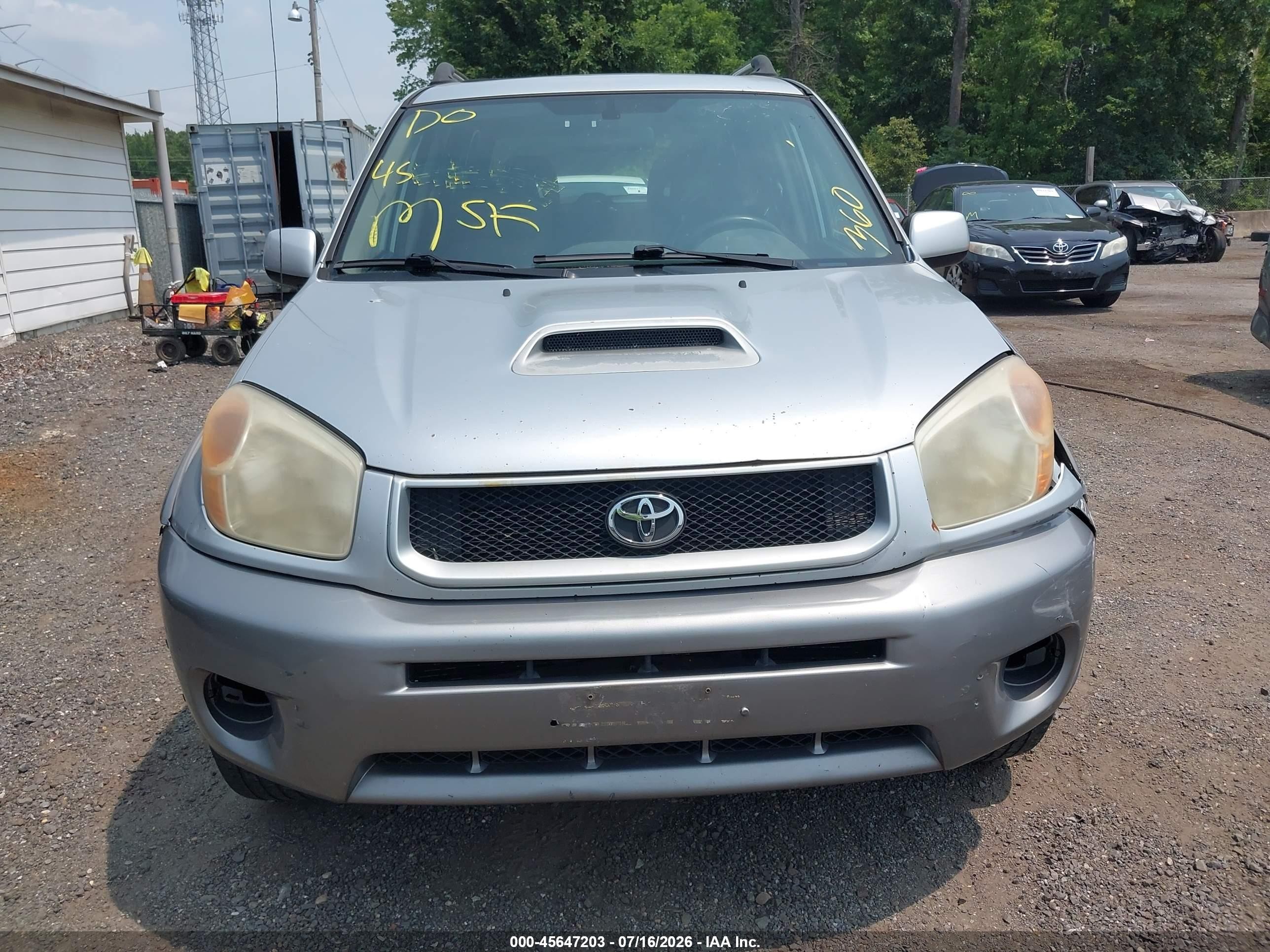 2005 Toyota Rav4 Silver vin: JTEHD20V750048161