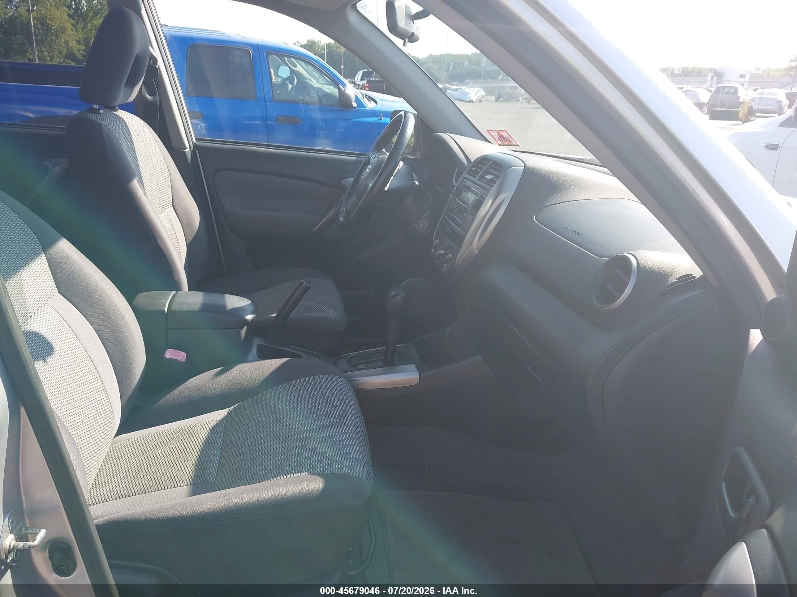 2005 Toyota Rav4   Серебряный vin: JTEHD20V756034872