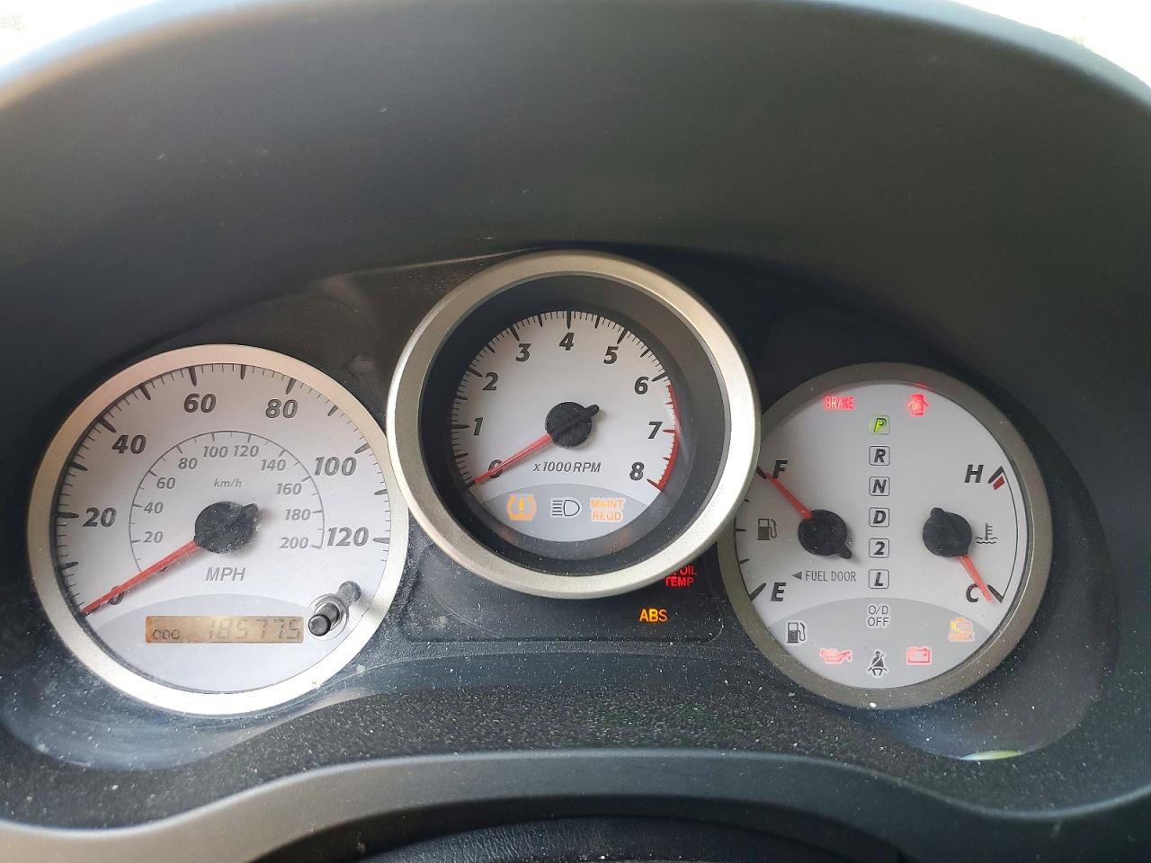 2004 Toyota Rav4 Base Silver vin: JTEHD20V840003373