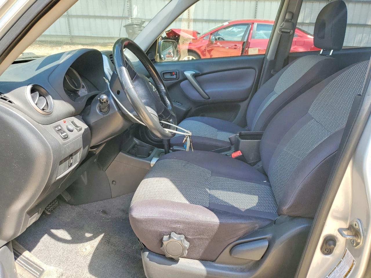 2004 Toyota Rav4 Base Silver vin: JTEHD20V840003373