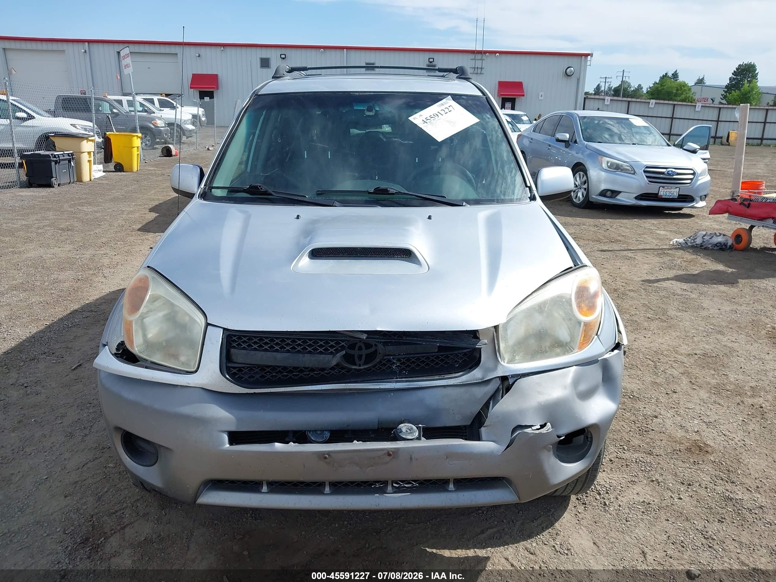 2004 Toyota Rav4 Silver vin: JTEHD20V846002270