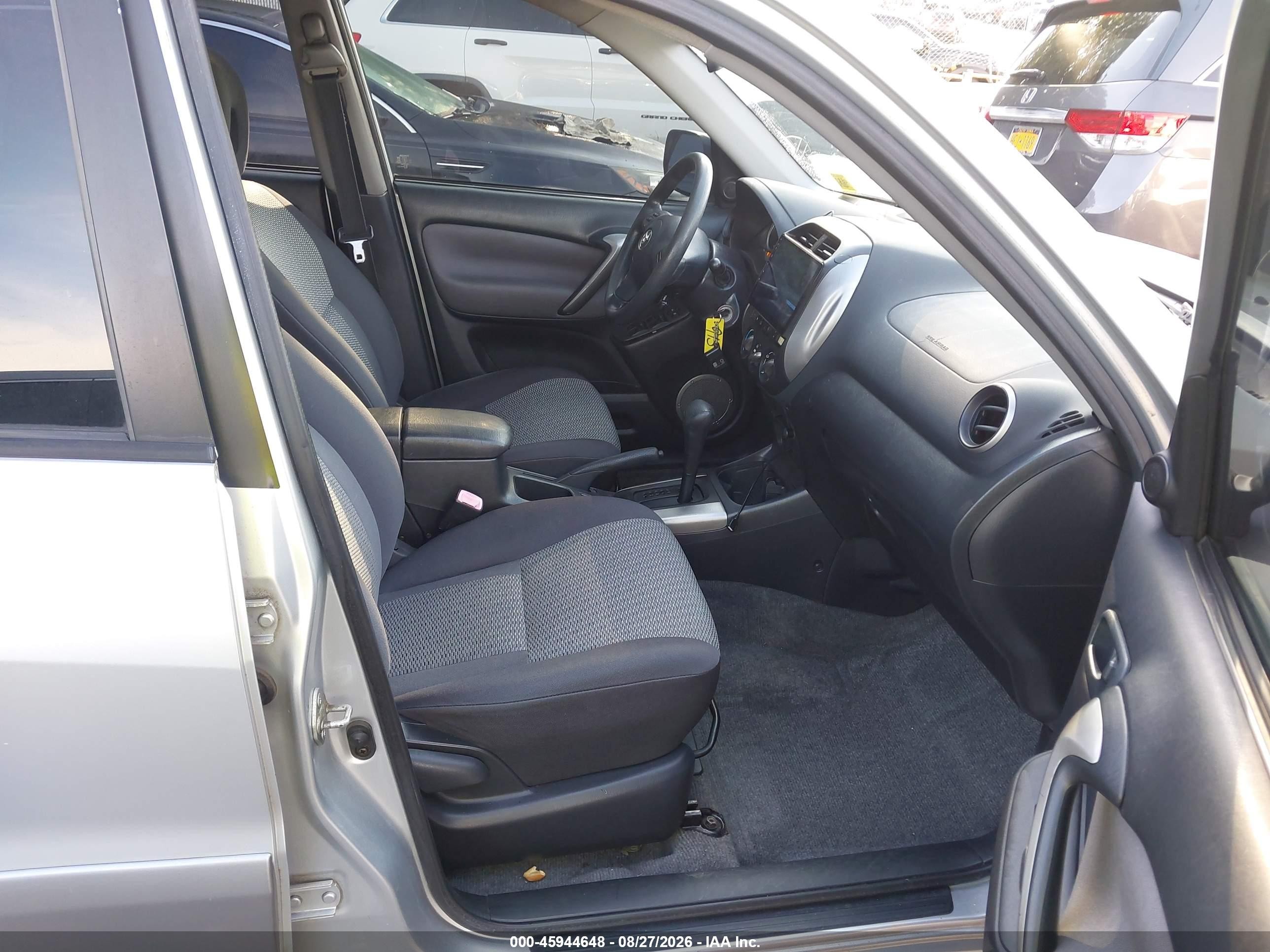 2004 Toyota Rav4   Silver vin: JTEHD20V846009834