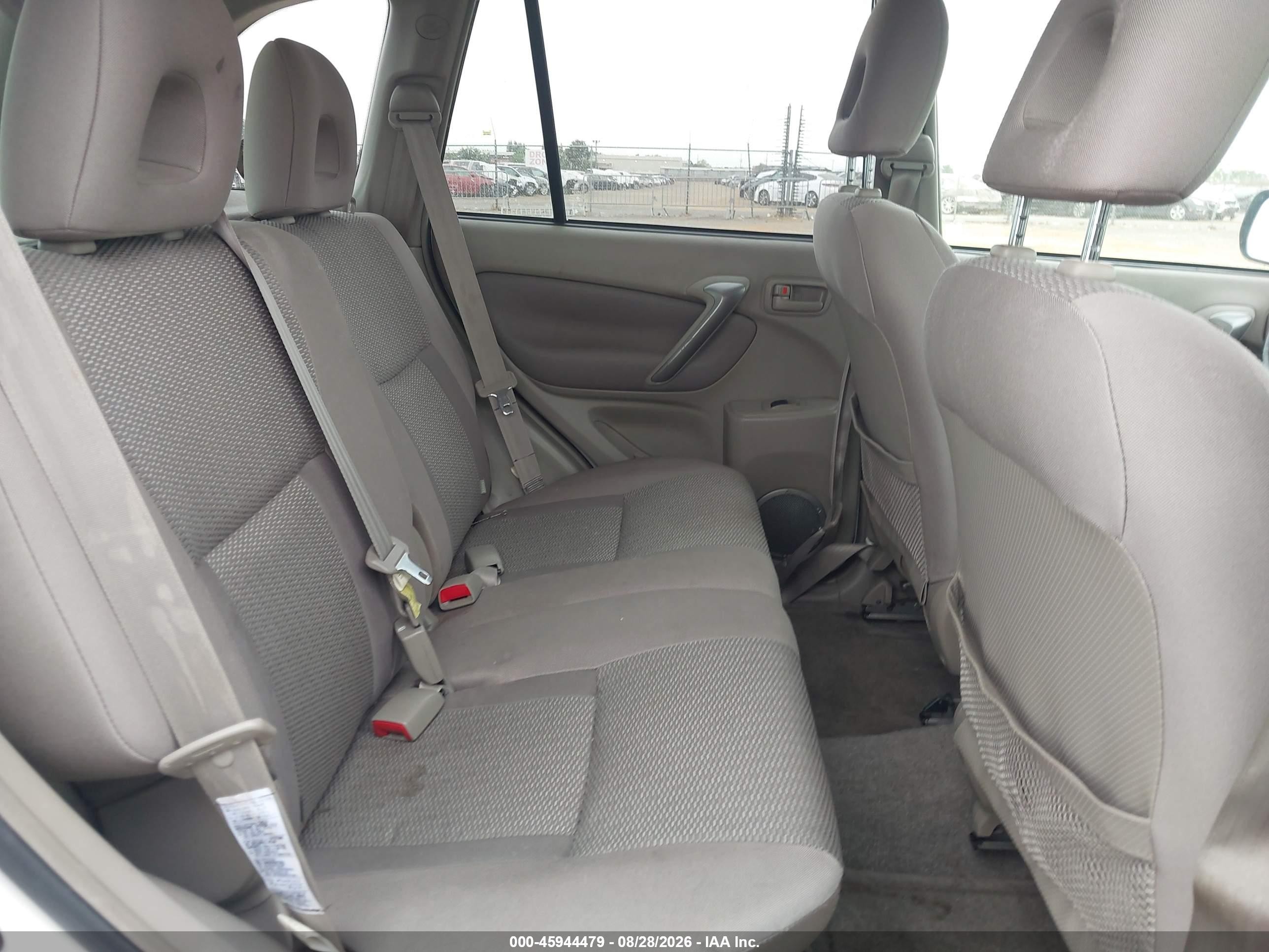 2005 Toyota Rav4   Белый vin: JTEHD20V850069102