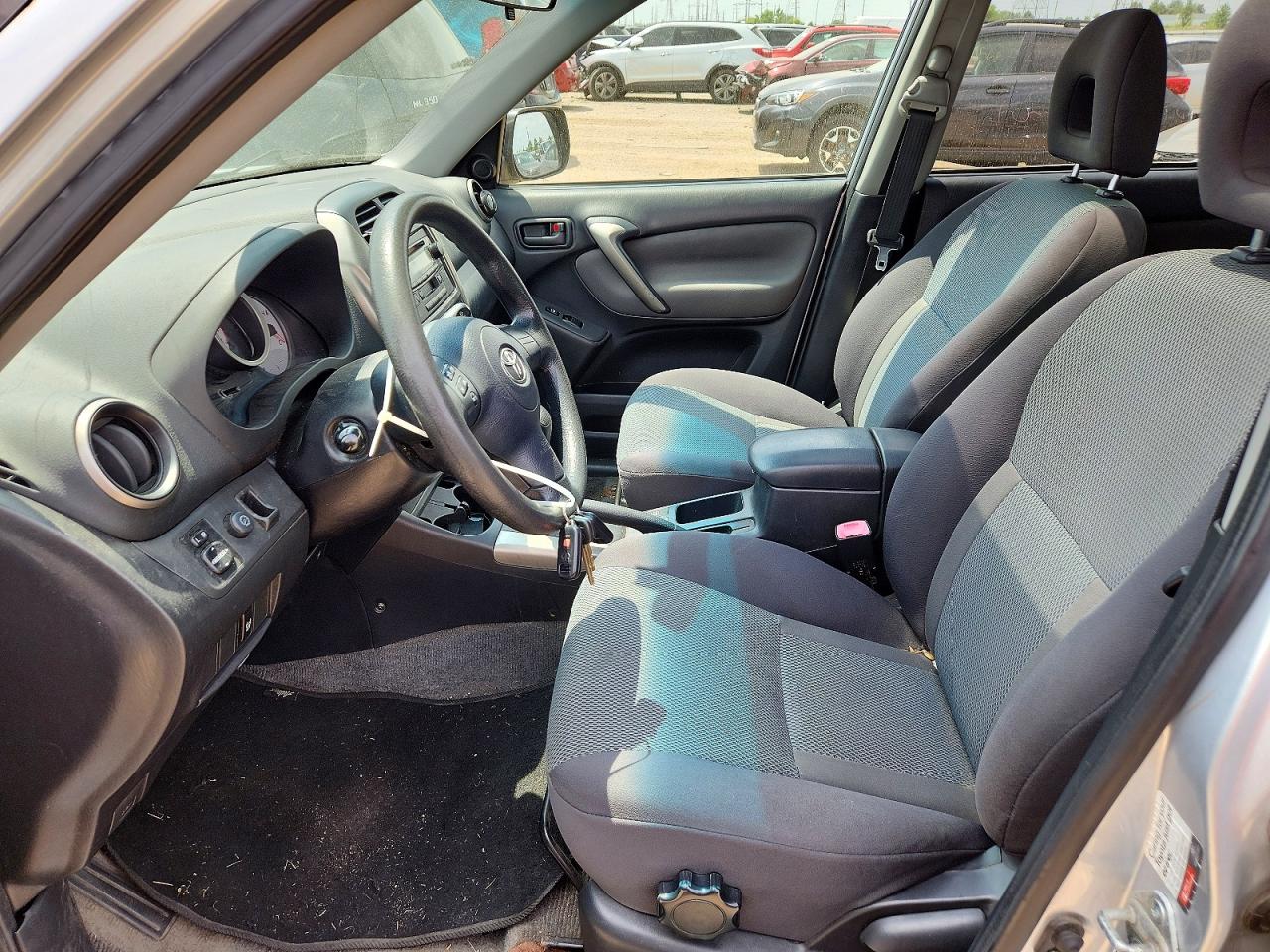 2005 Toyota Rav4 Base Серебряный vin: JTEHD20V856024898
