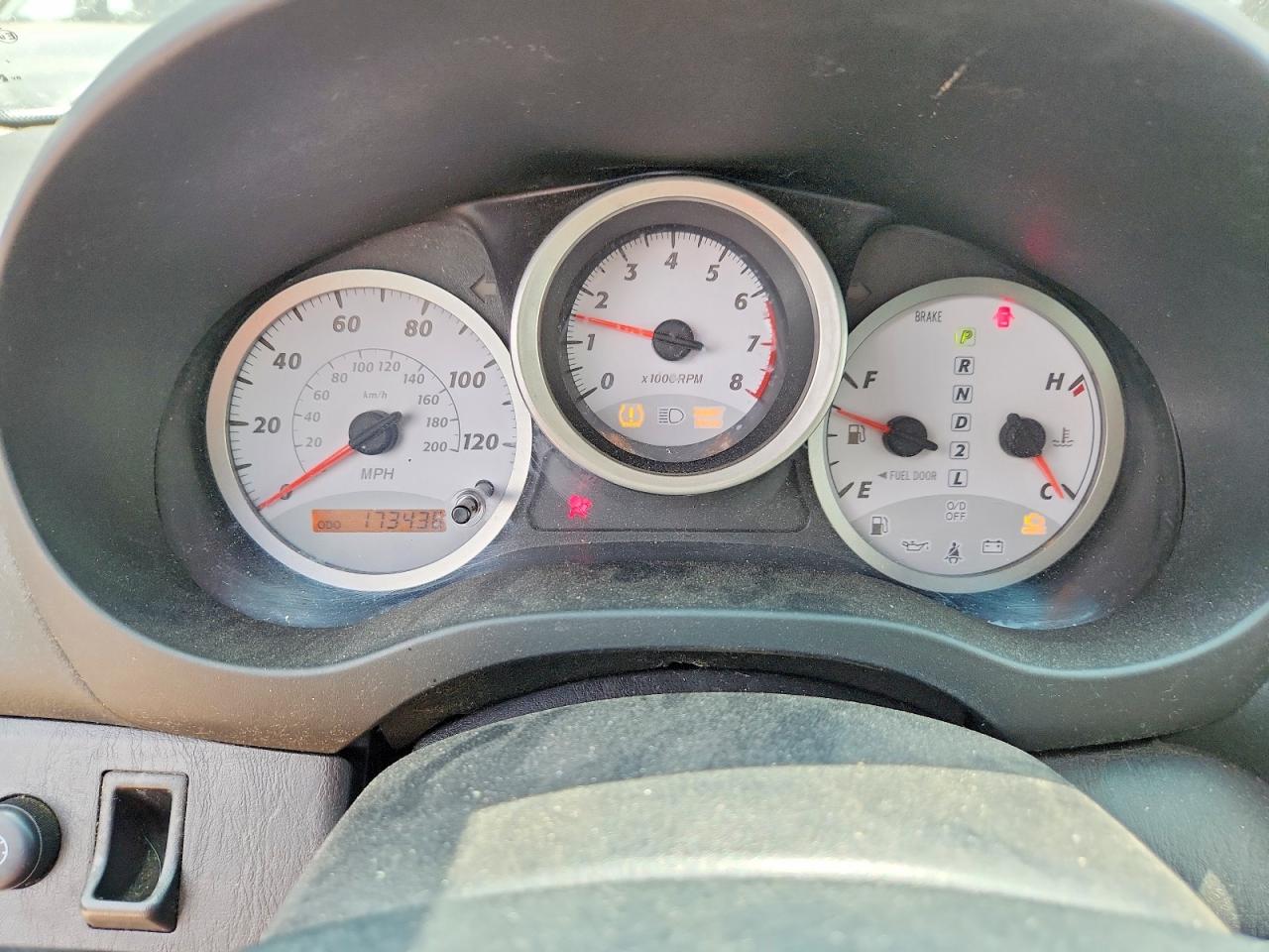 2005 Toyota Rav4 Base Серебряный vin: JTEHD20V856024898