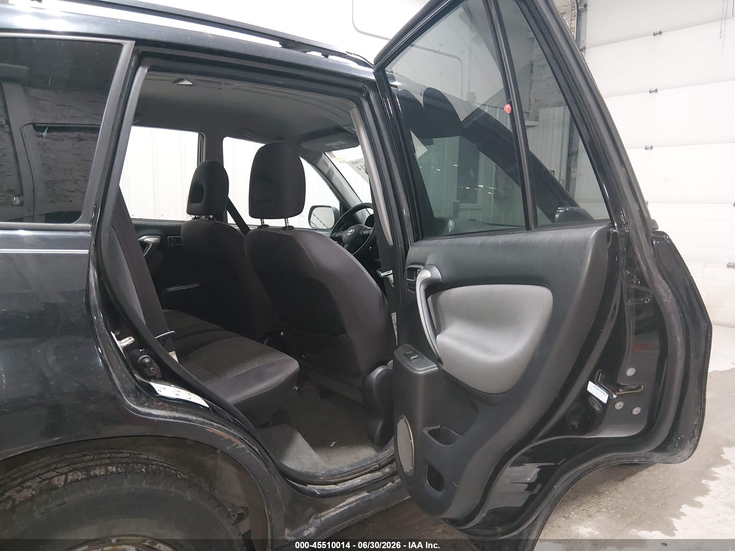 2005 Toyota Rav4   Black vin: JTEHD20V856034153