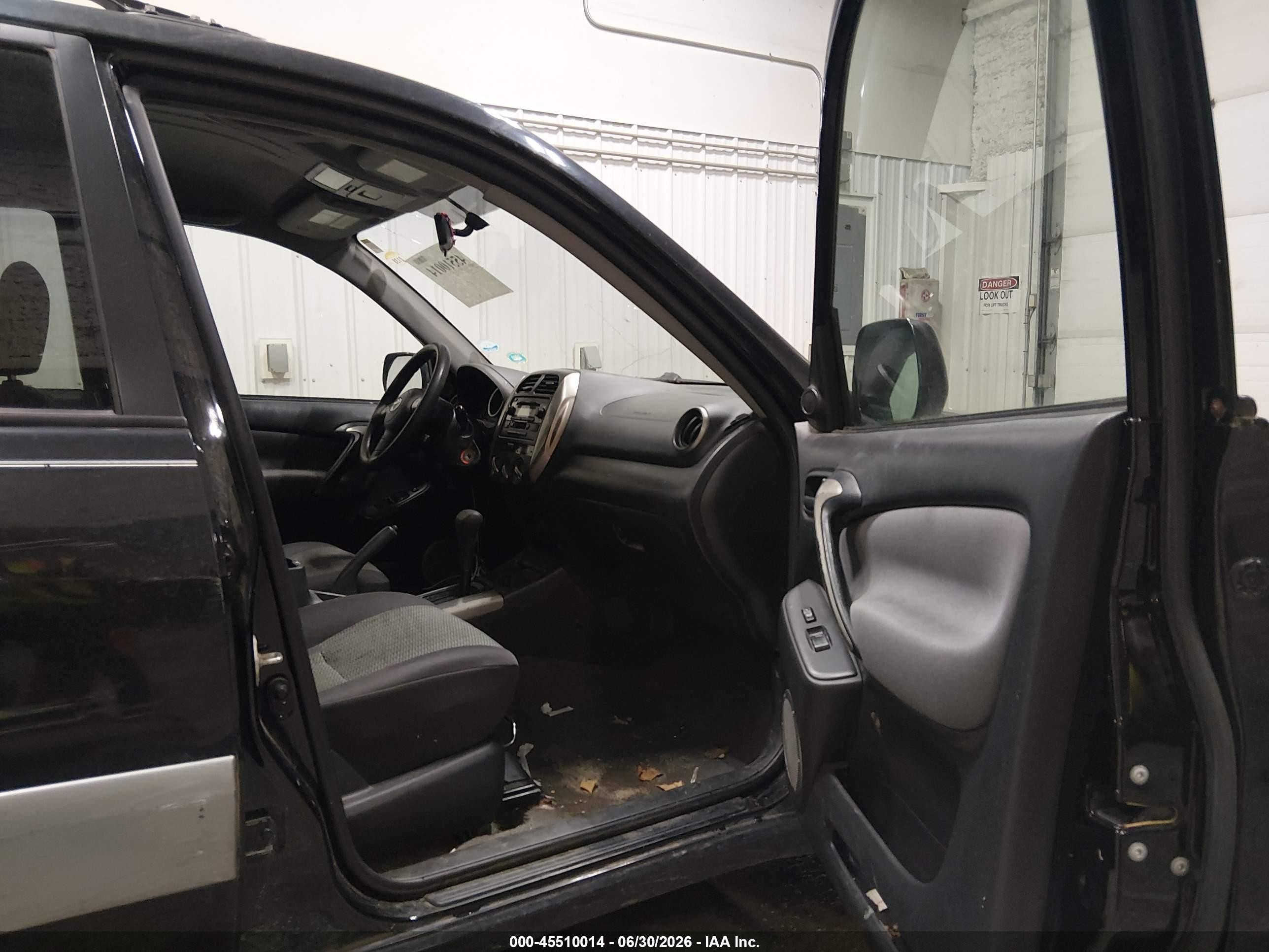 2005 Toyota Rav4   Black vin: JTEHD20V856034153