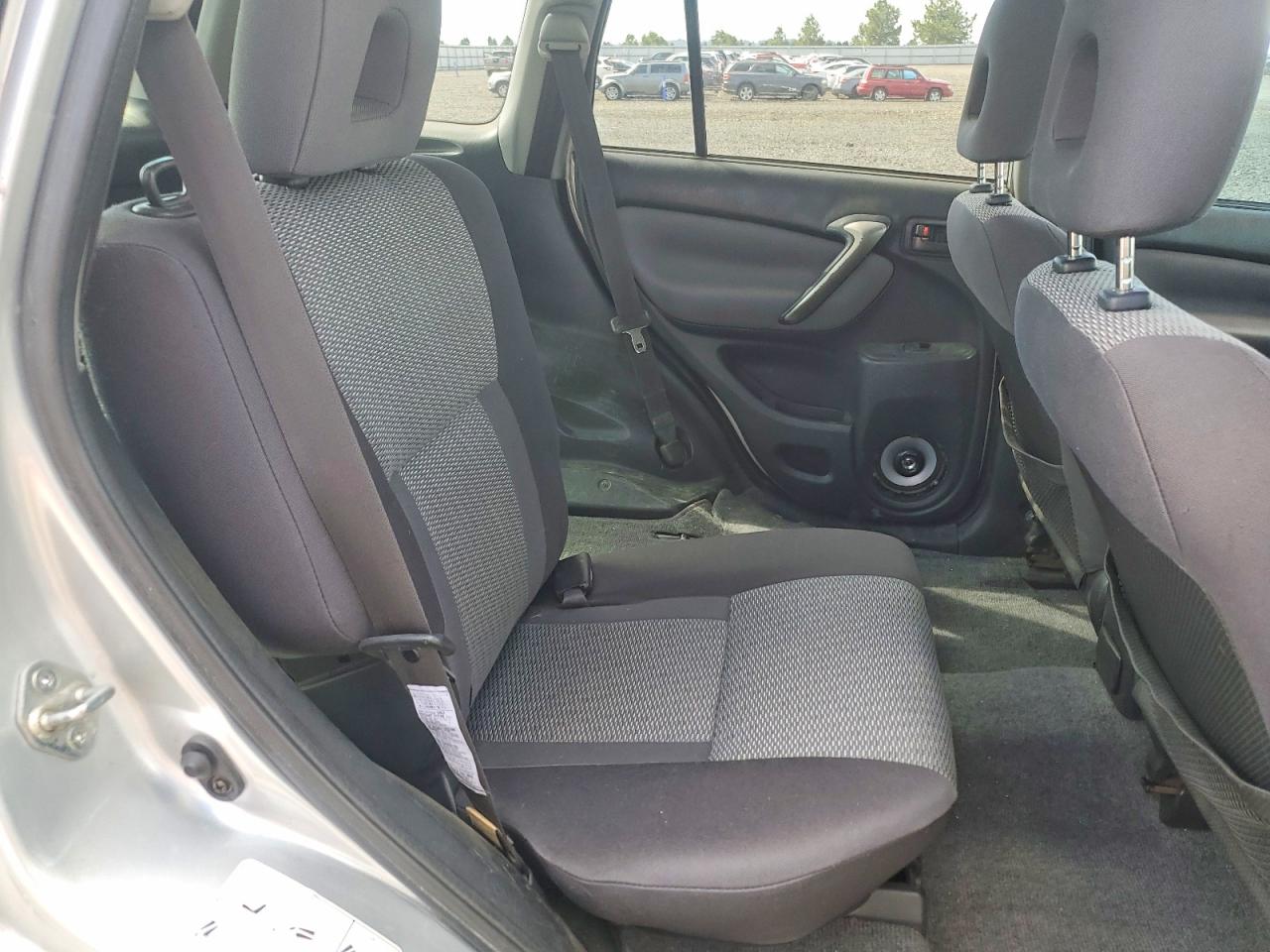 2004 Toyota Rav4 Base Серый vin: JTEHD20V940015743