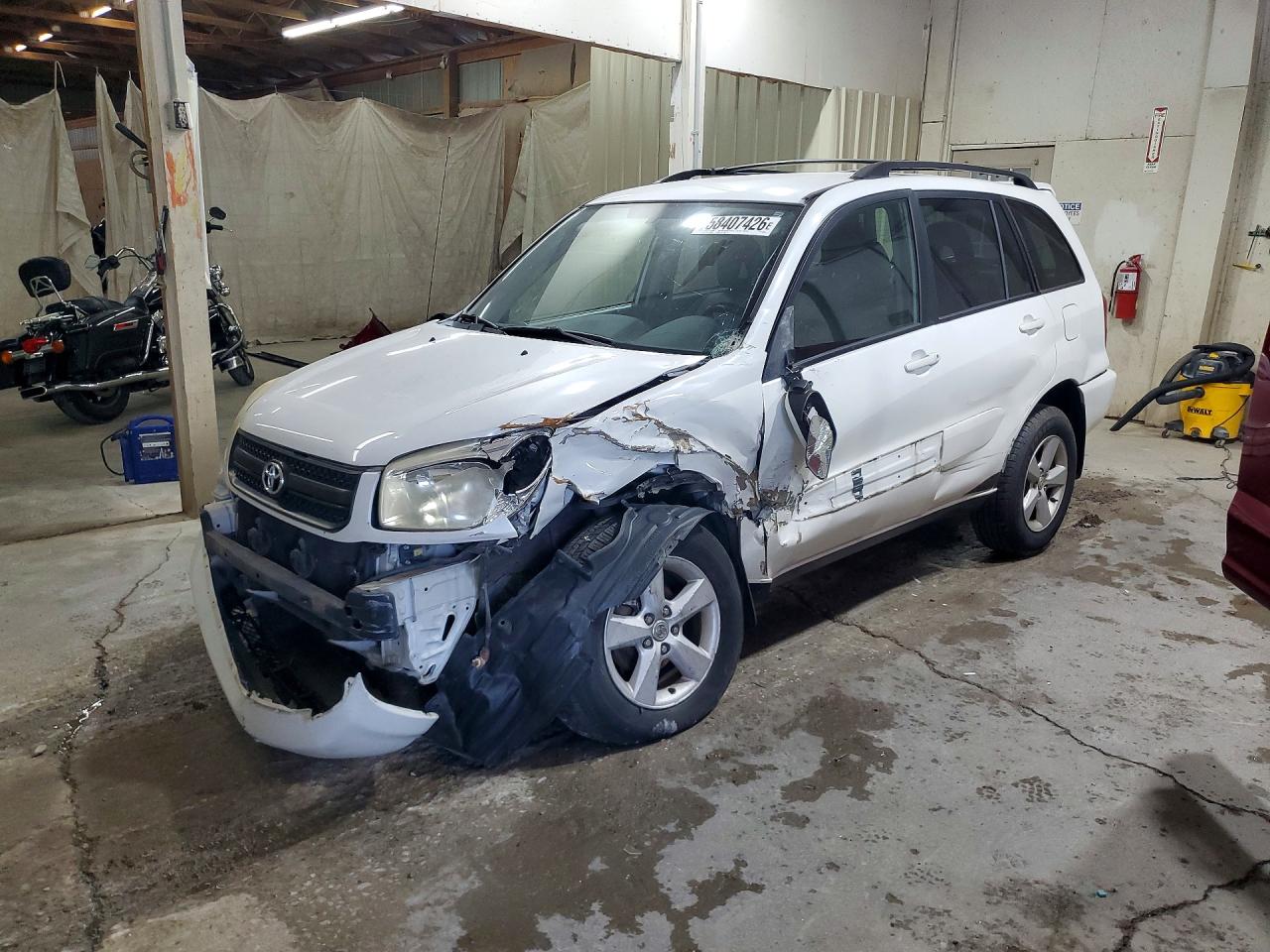 2005 Toyota Rav4 Base White vin: JTEHD20V950063891