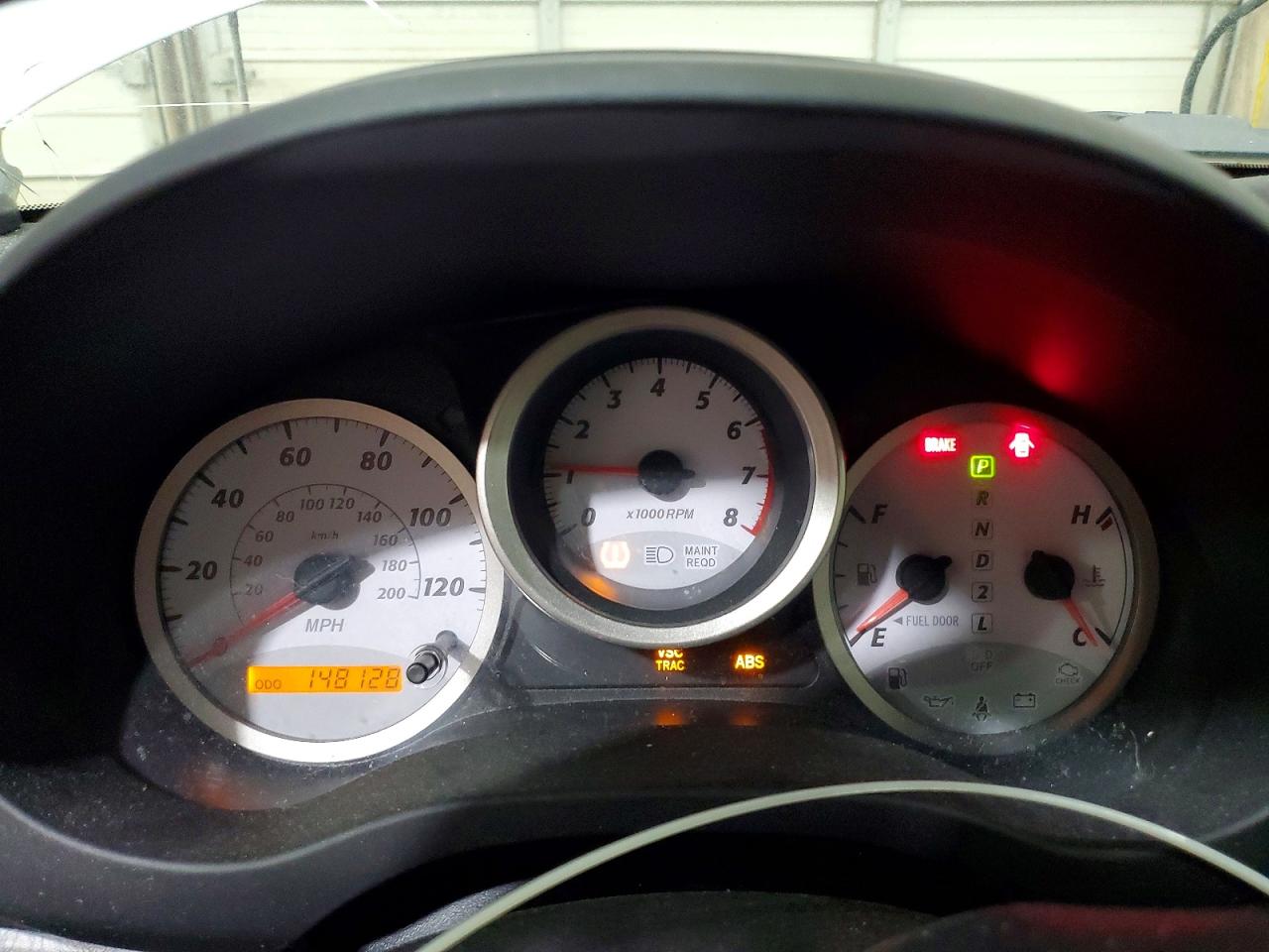 2005 Toyota Rav4 Base White vin: JTEHD20V950063891