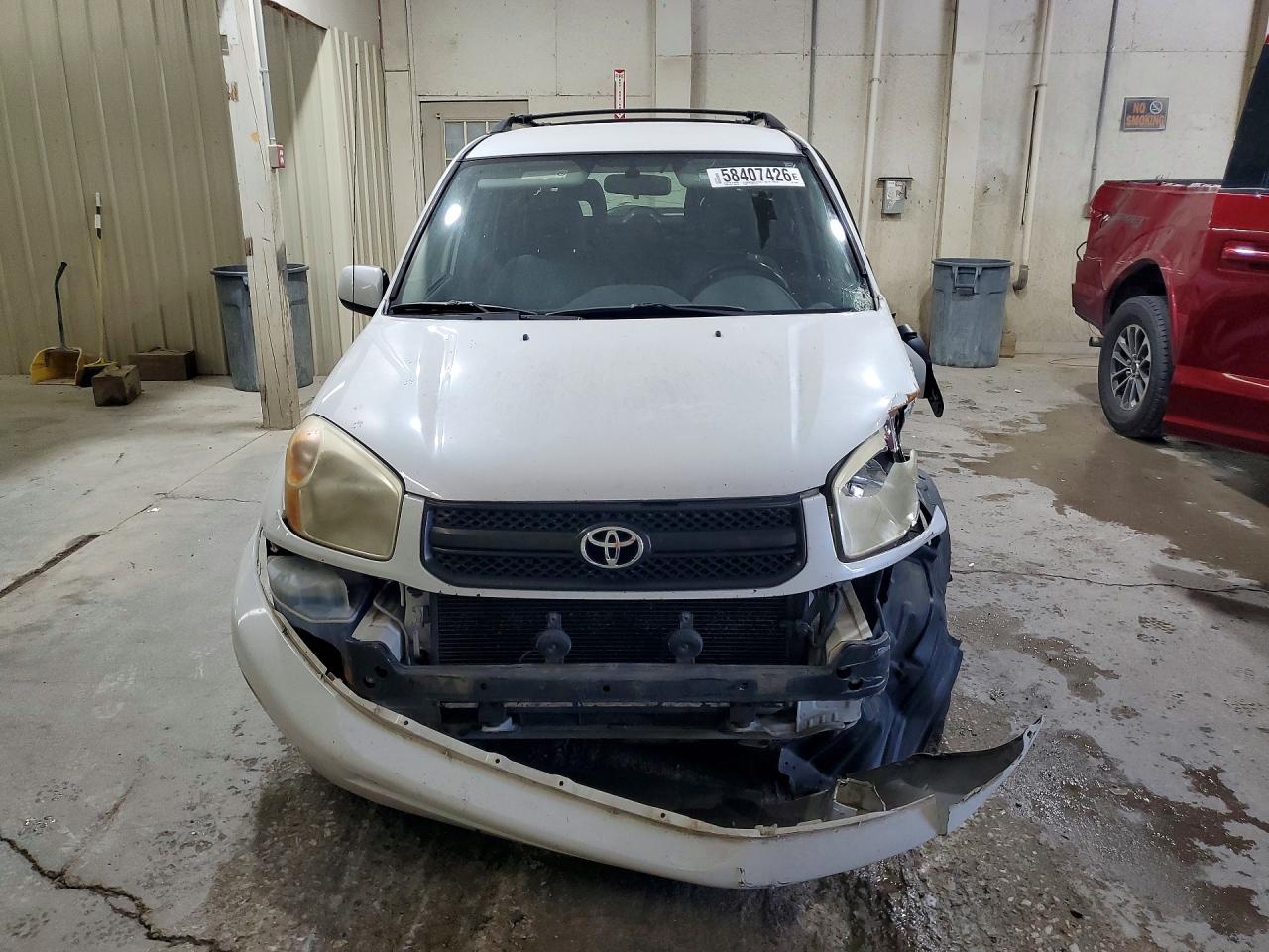 2005 Toyota Rav4 Base White vin: JTEHD20V950063891