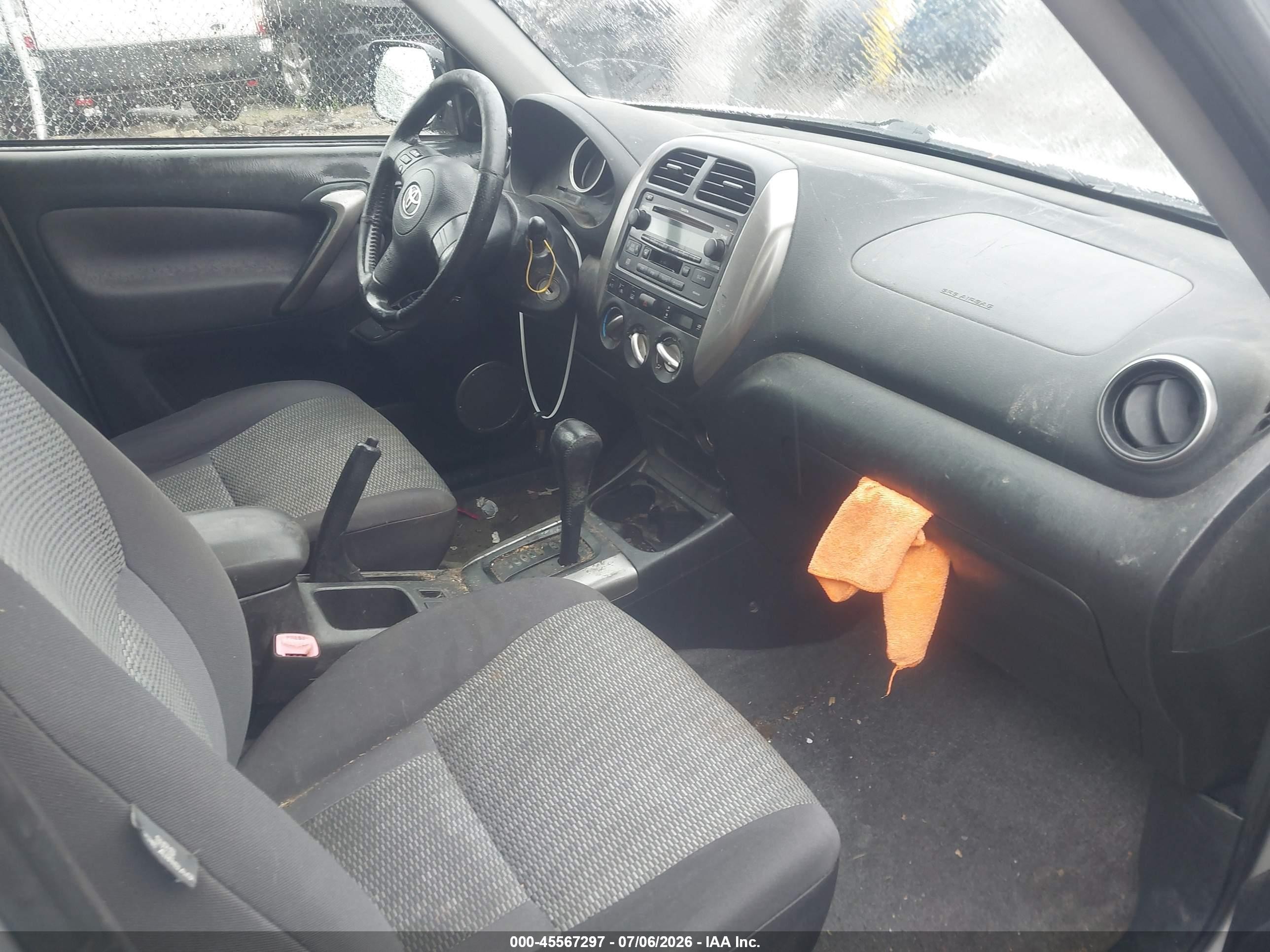 2004 Toyota Rav4   Silver vin: JTEHD20VX40003908