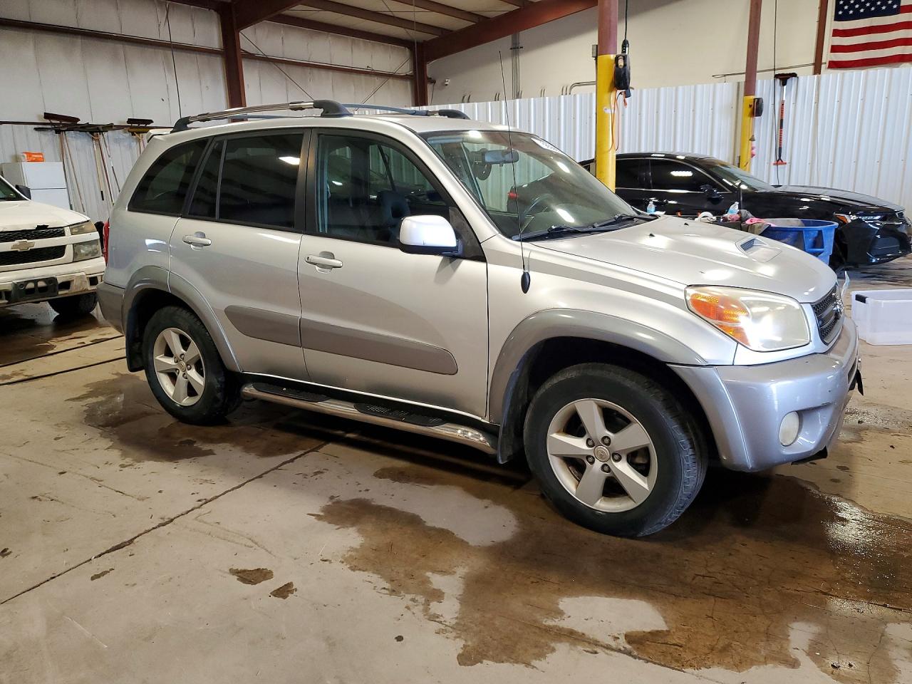 2004 Toyota Rav4 Base Silver vin: JTEHD20VX46005607