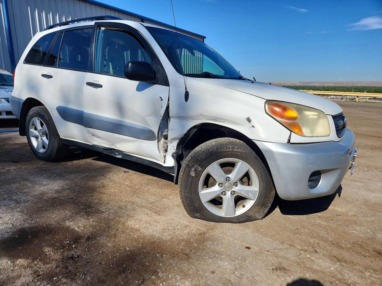 2005 Toyota Rav4 Base White vin: JTEHD20VX50039700