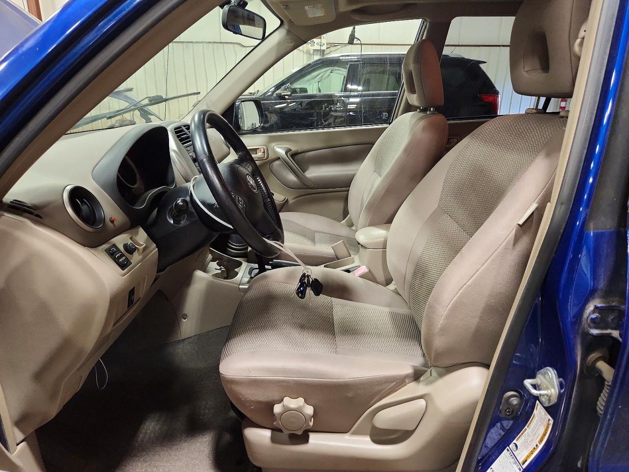 2005 Toyota Rav4 Base Blue vin: JTEHD20VX56033666