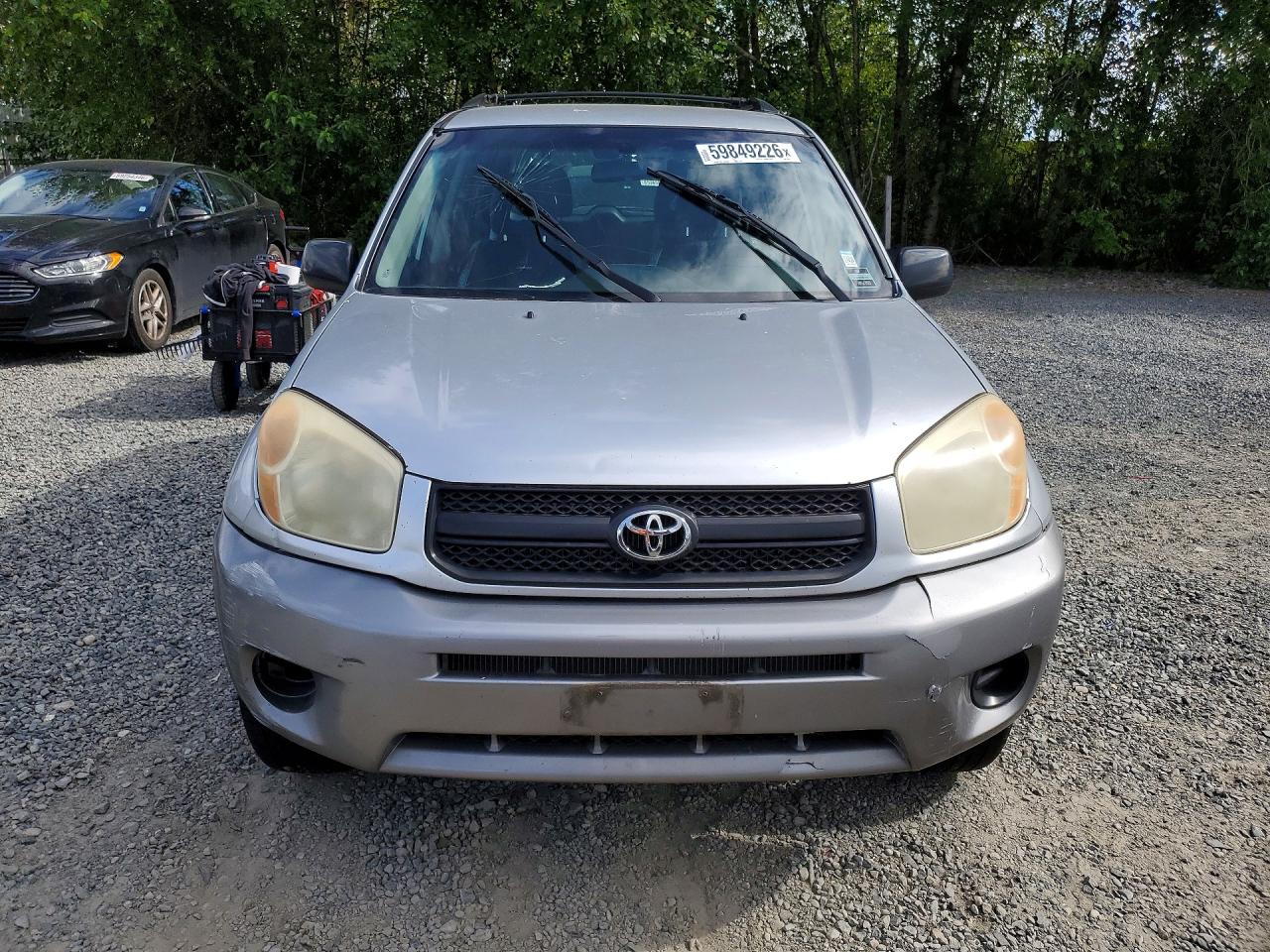 2005 Toyota Rav4 Base Silver vin: JTEHD20VX56037071