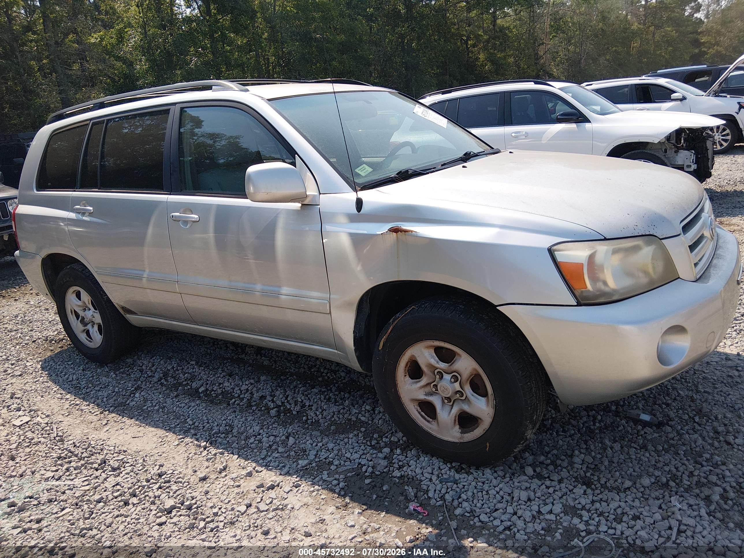 2005 Toyota Highlander   Silver vin: JTEHD21A050038437