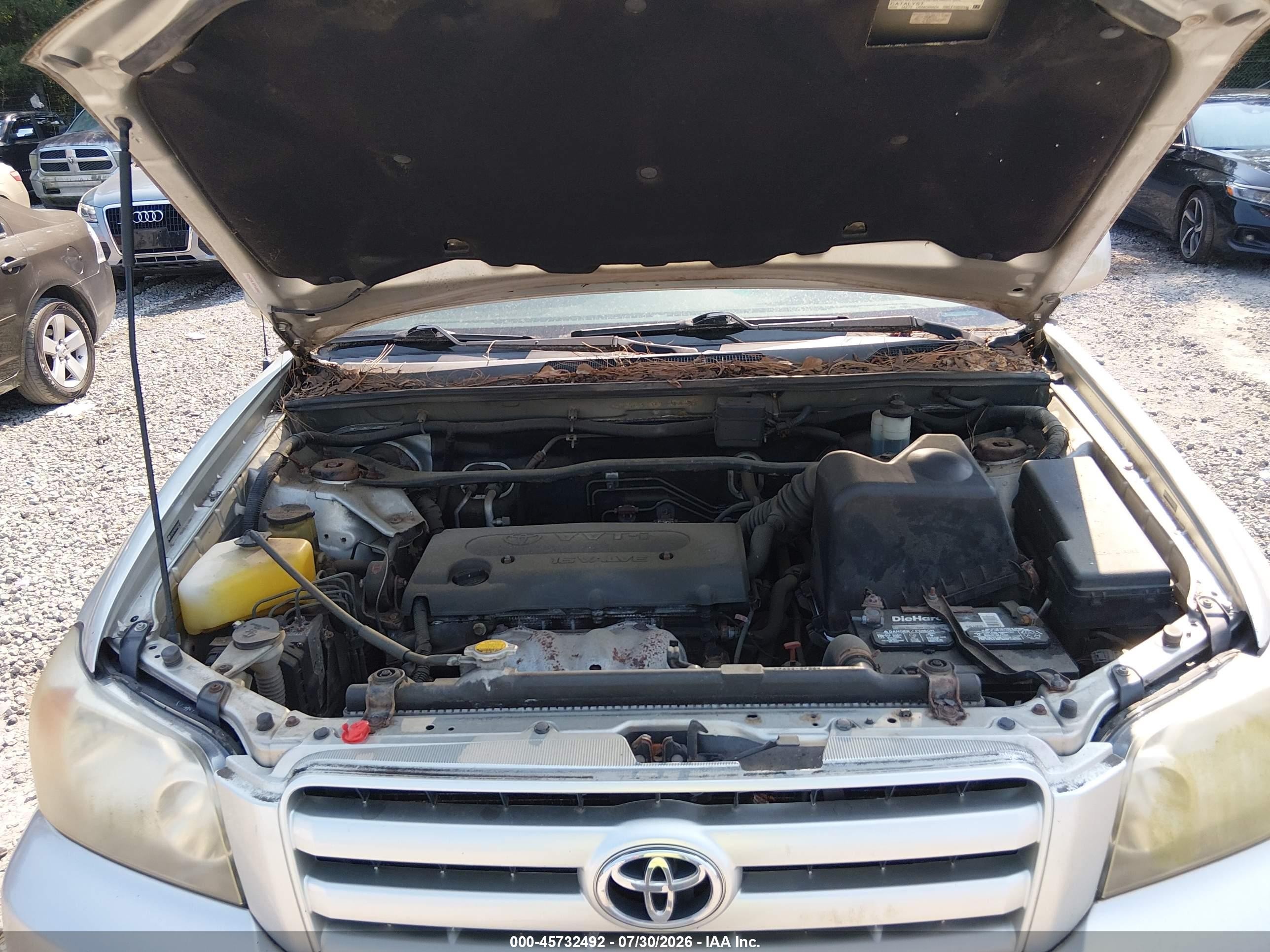 2005 Toyota Highlander   Silver vin: JTEHD21A050038437