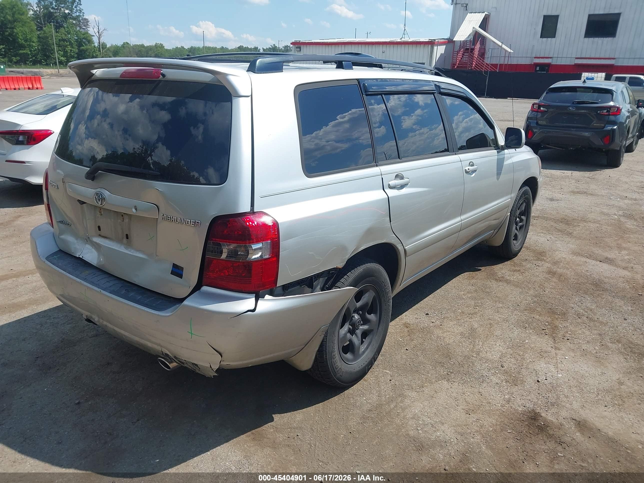 2007 Toyota Highlander Silver vin: JTEHD21A370047927
