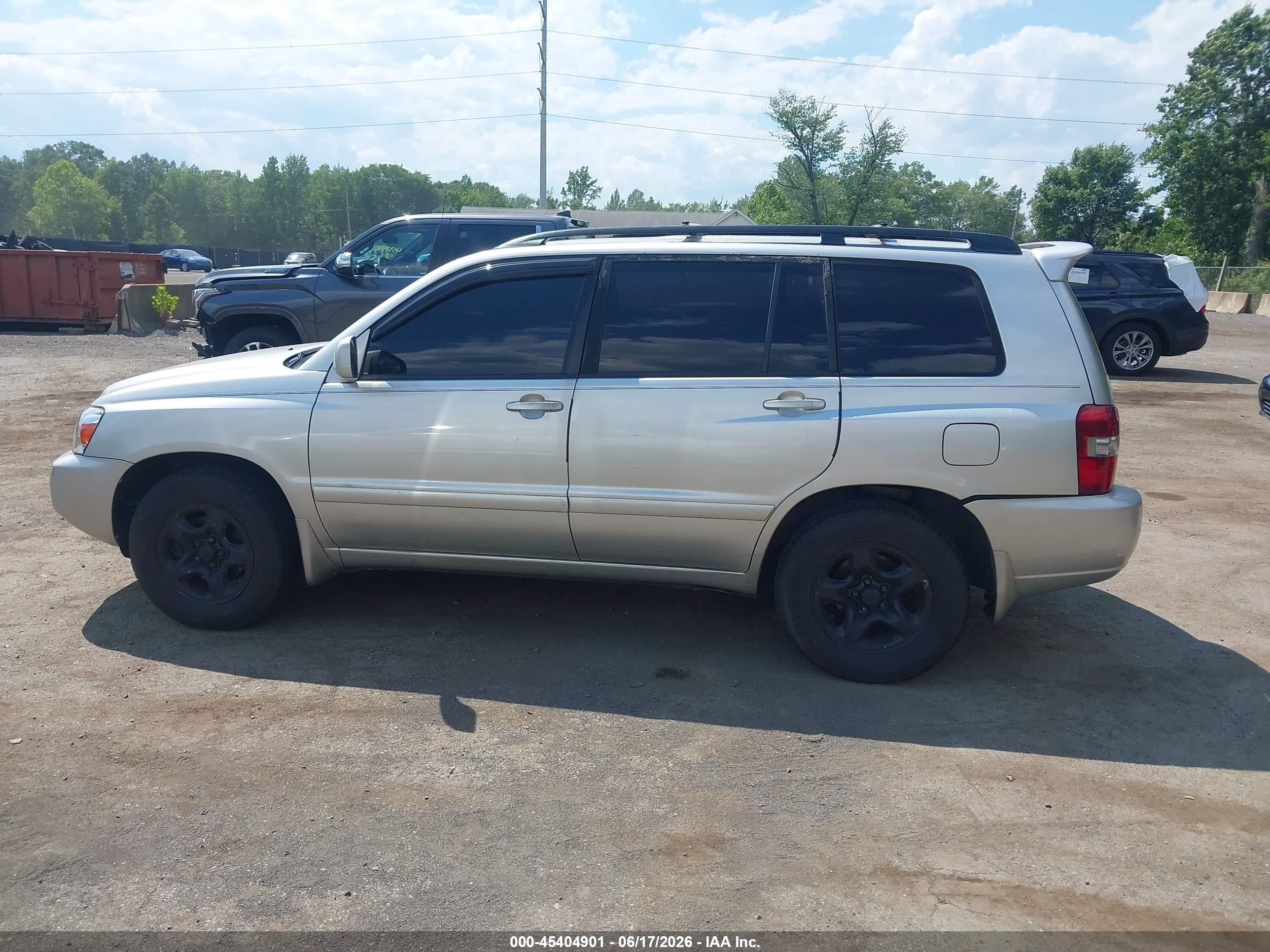 2007 Toyota Highlander Silver vin: JTEHD21A370047927