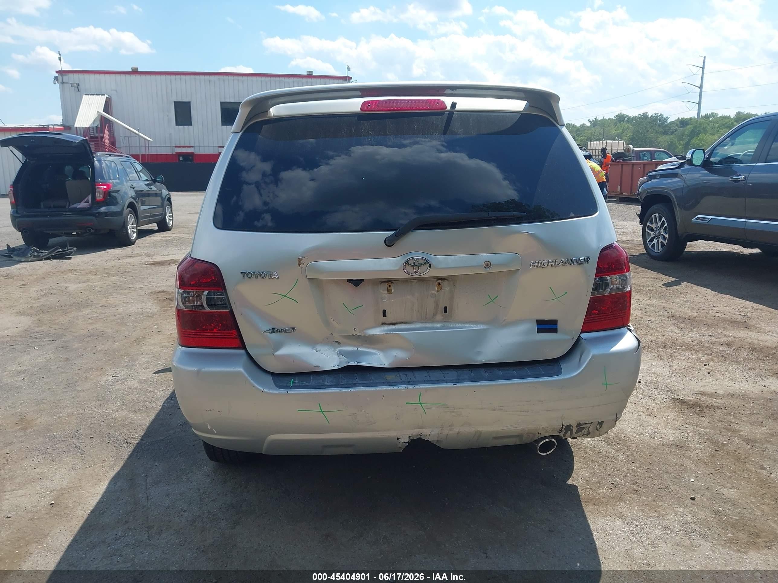 2007 Toyota Highlander Silver vin: JTEHD21A370047927