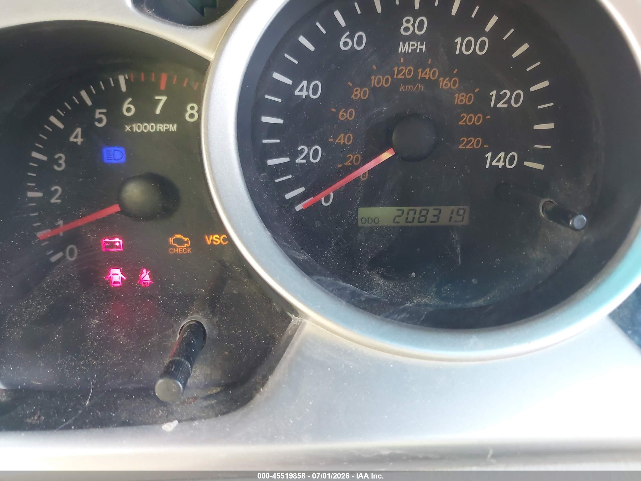 2005 Toyota Highlander   Silver vin: JTEHD21A450033368
