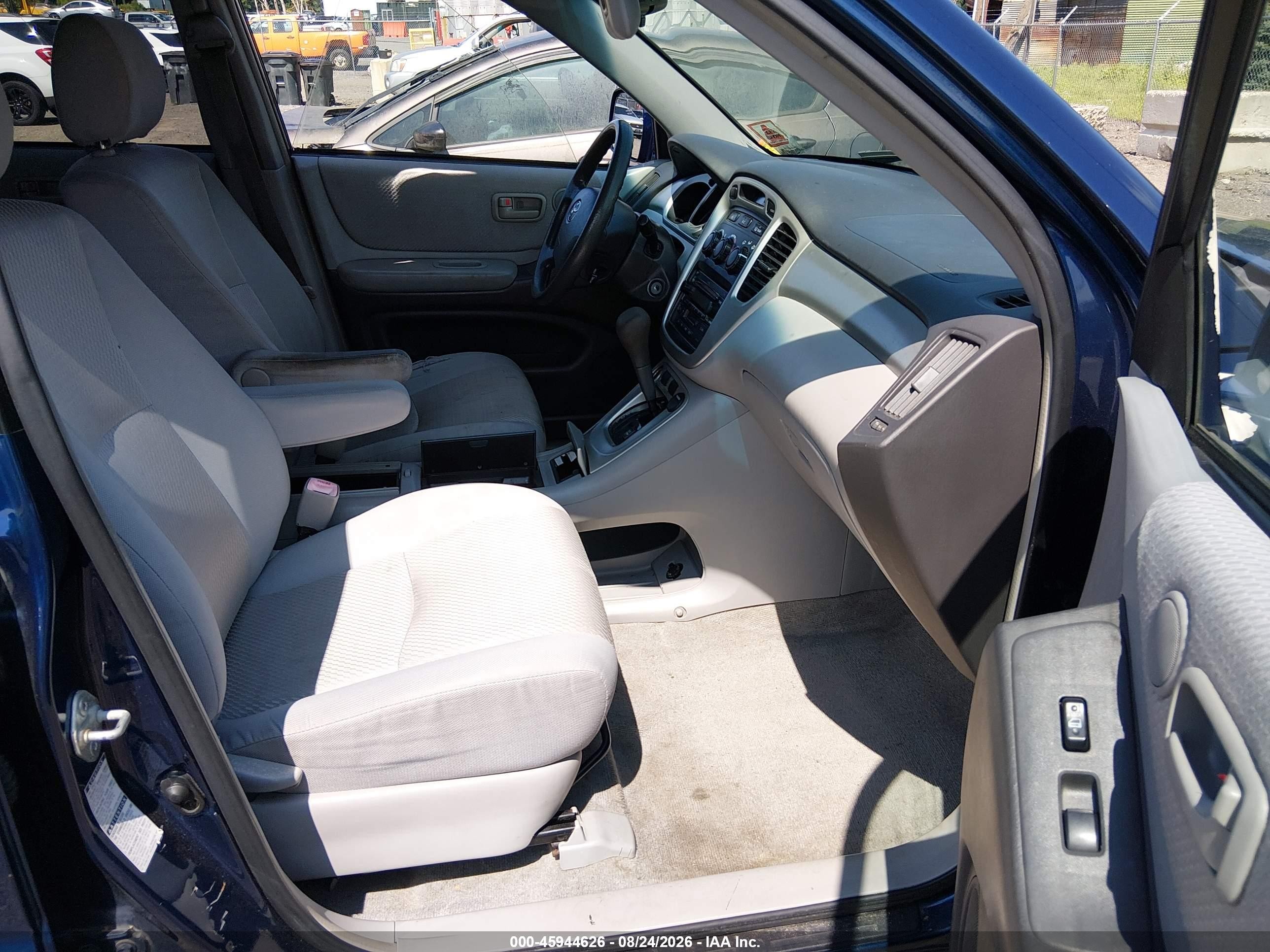 2005 Toyota Highlander   Blue vin: JTEHD21A450037792