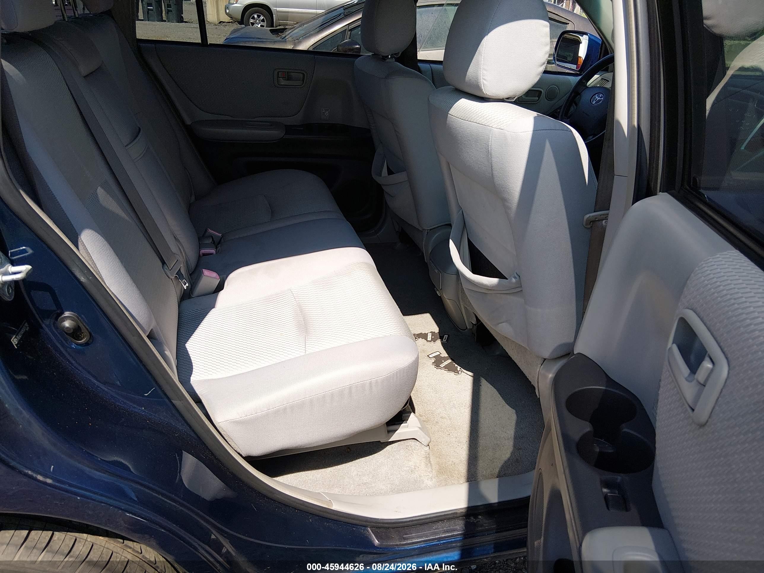 2005 Toyota Highlander   Blue vin: JTEHD21A450037792