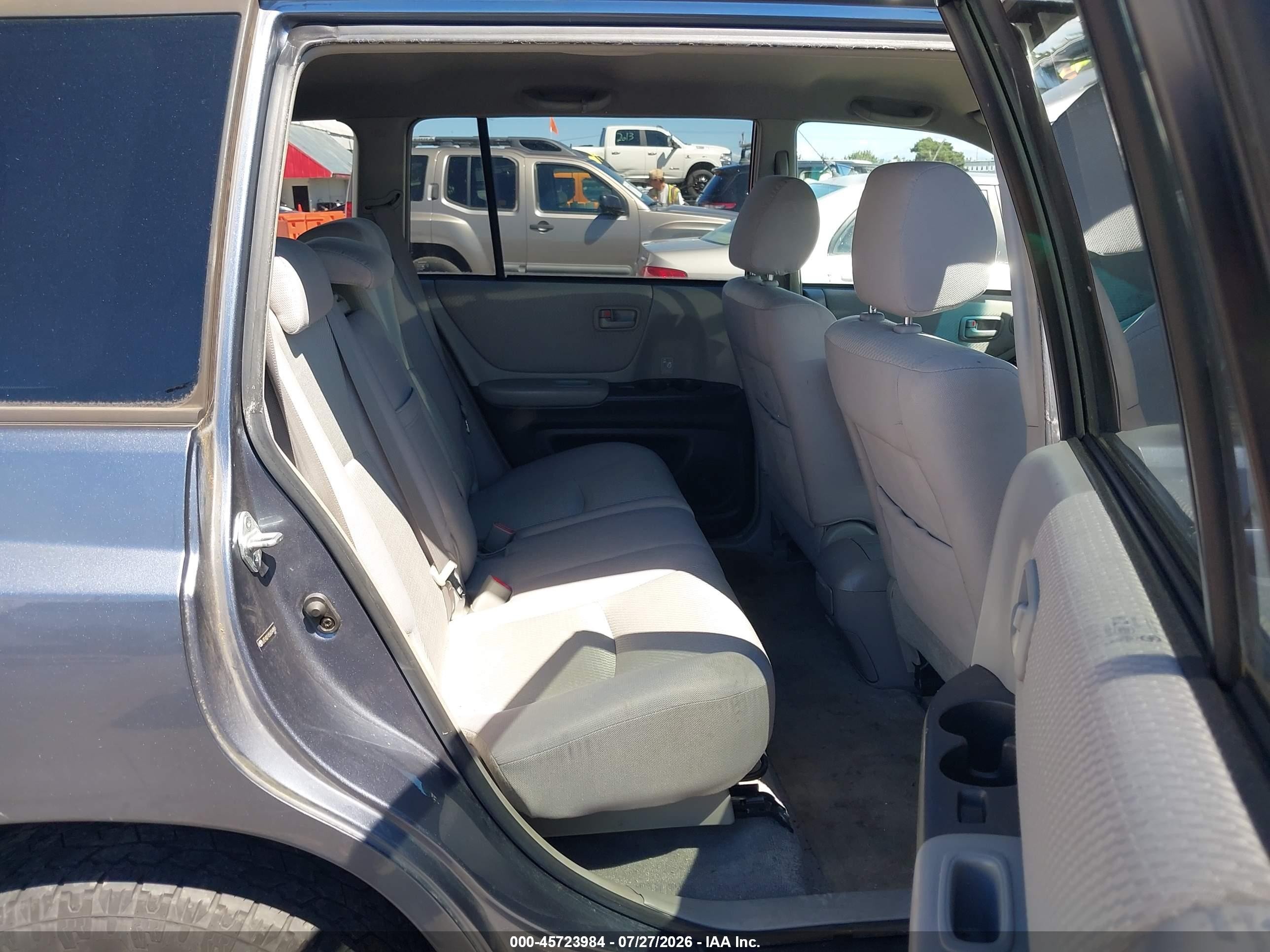 2006 Toyota Highlander   Light Blue vin: JTEHD21A560044865