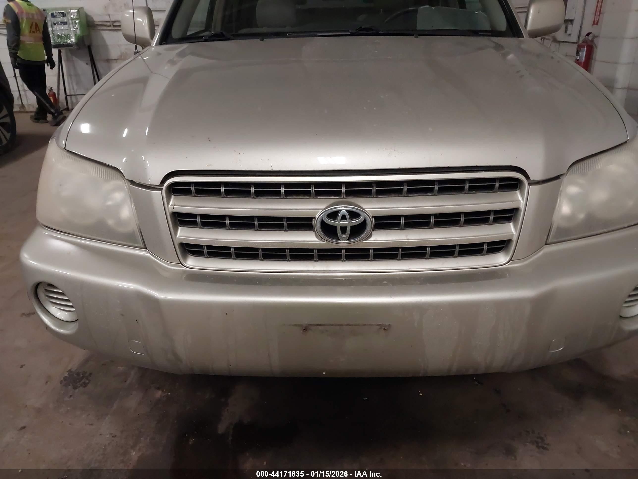 2003 Toyota Highlander   Желто-коричневый vin: JTEHD21A630020036
