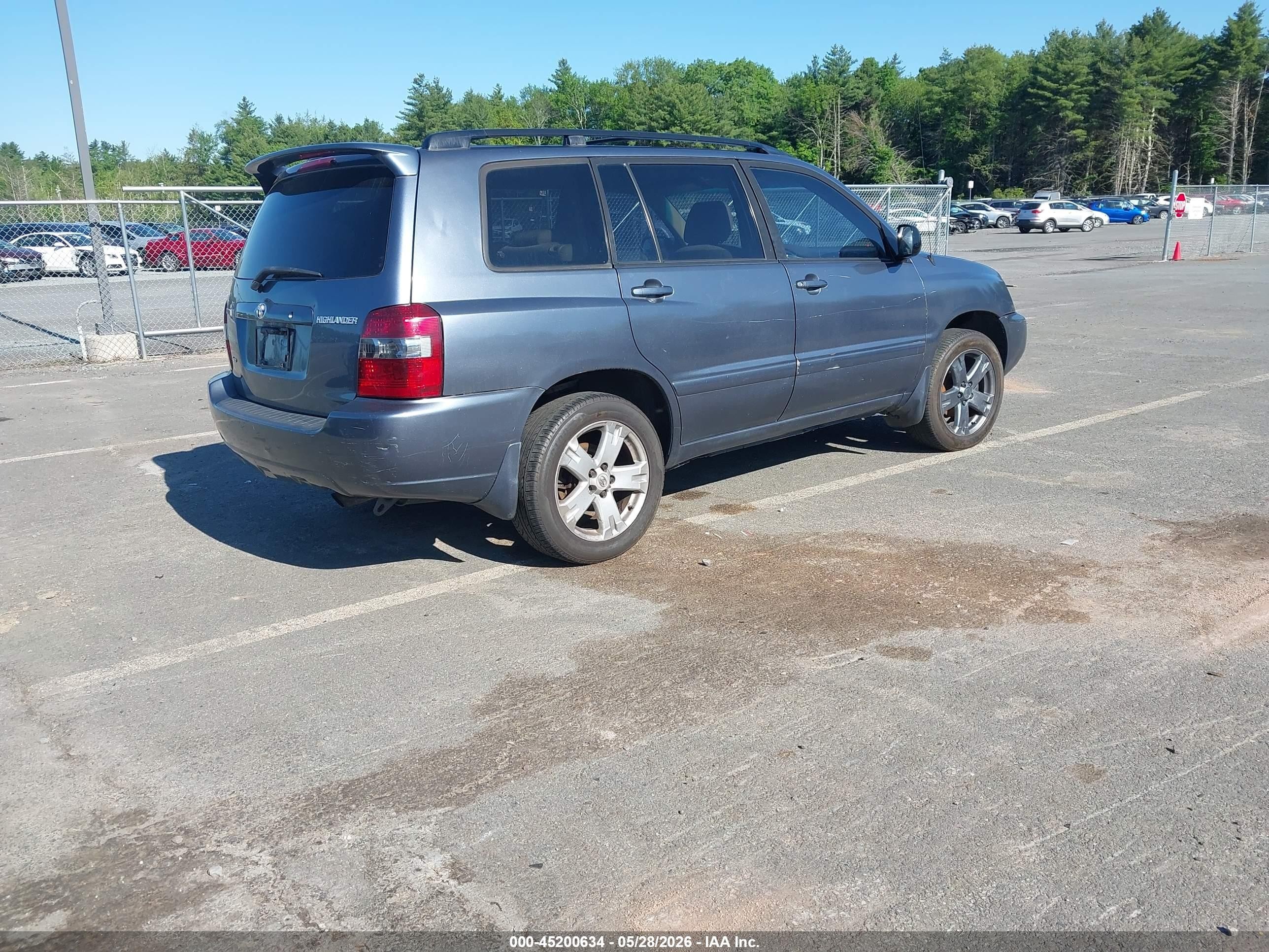 2006 Toyota Highlander   Blue vin: JTEHD21A760042454