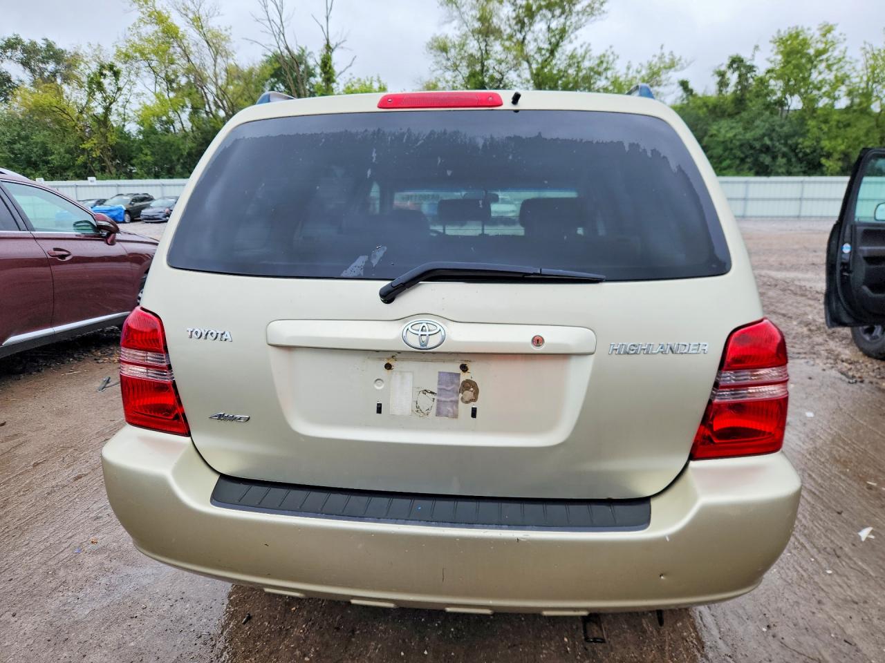 2003 Toyota Highlander Base Gold vin: JTEHD21A930024873