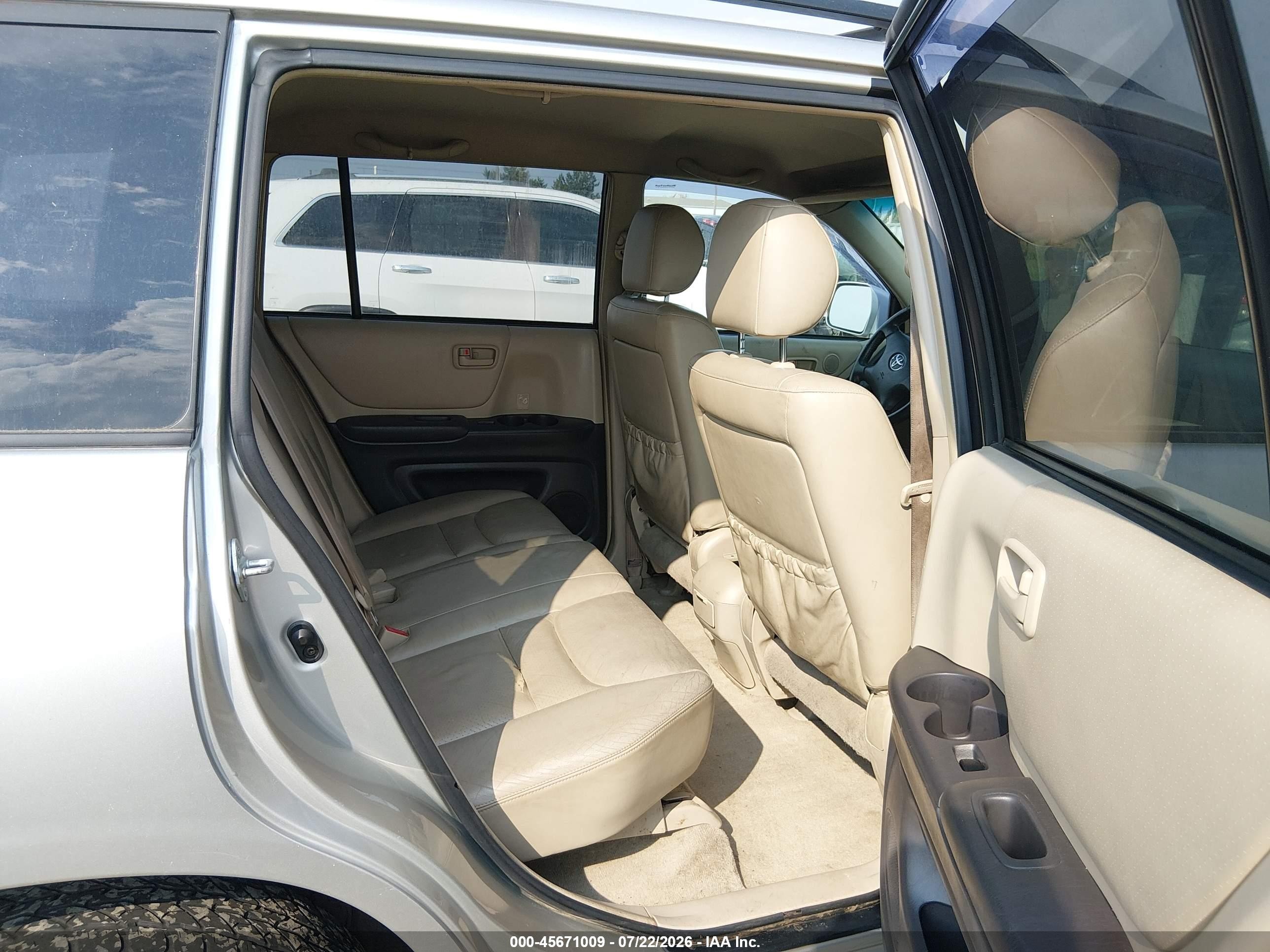2002 Toyota Highlander   Gold vin: JTEHF21A520045423