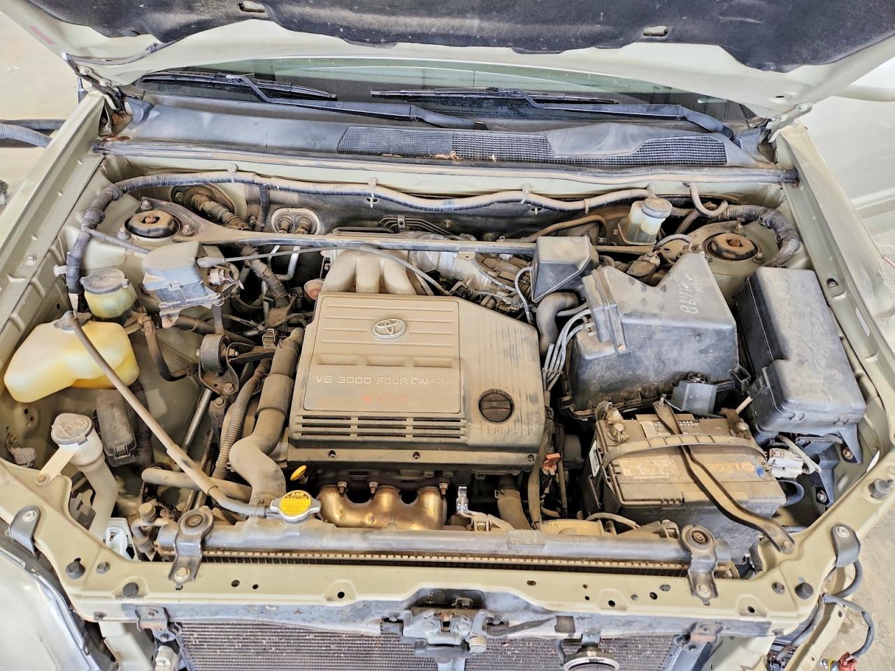 2002 Toyota Highlander Base Beige vin: JTEHF21AX20050021