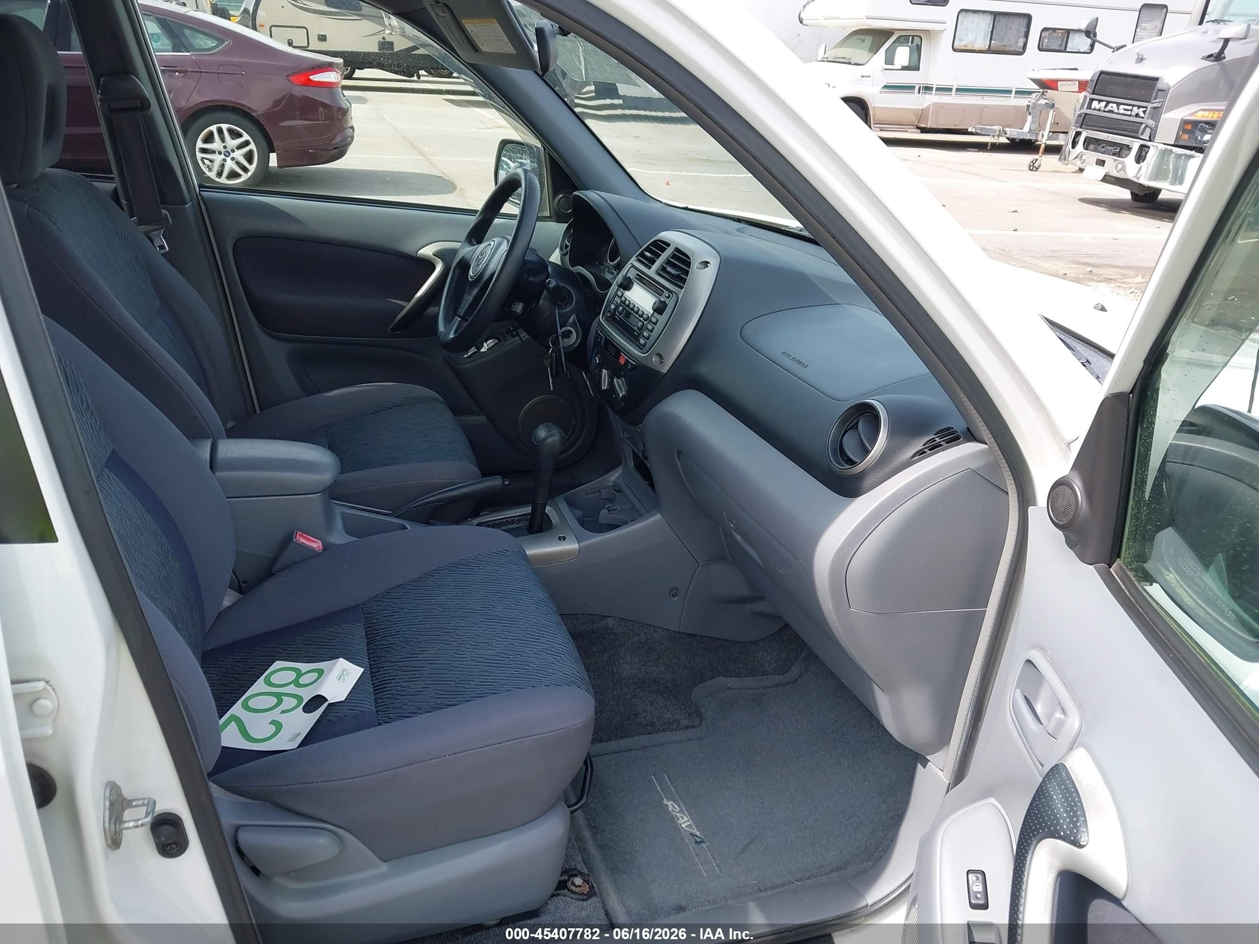 2002 Toyota Rav4   White vin: JTEHH20V020152149