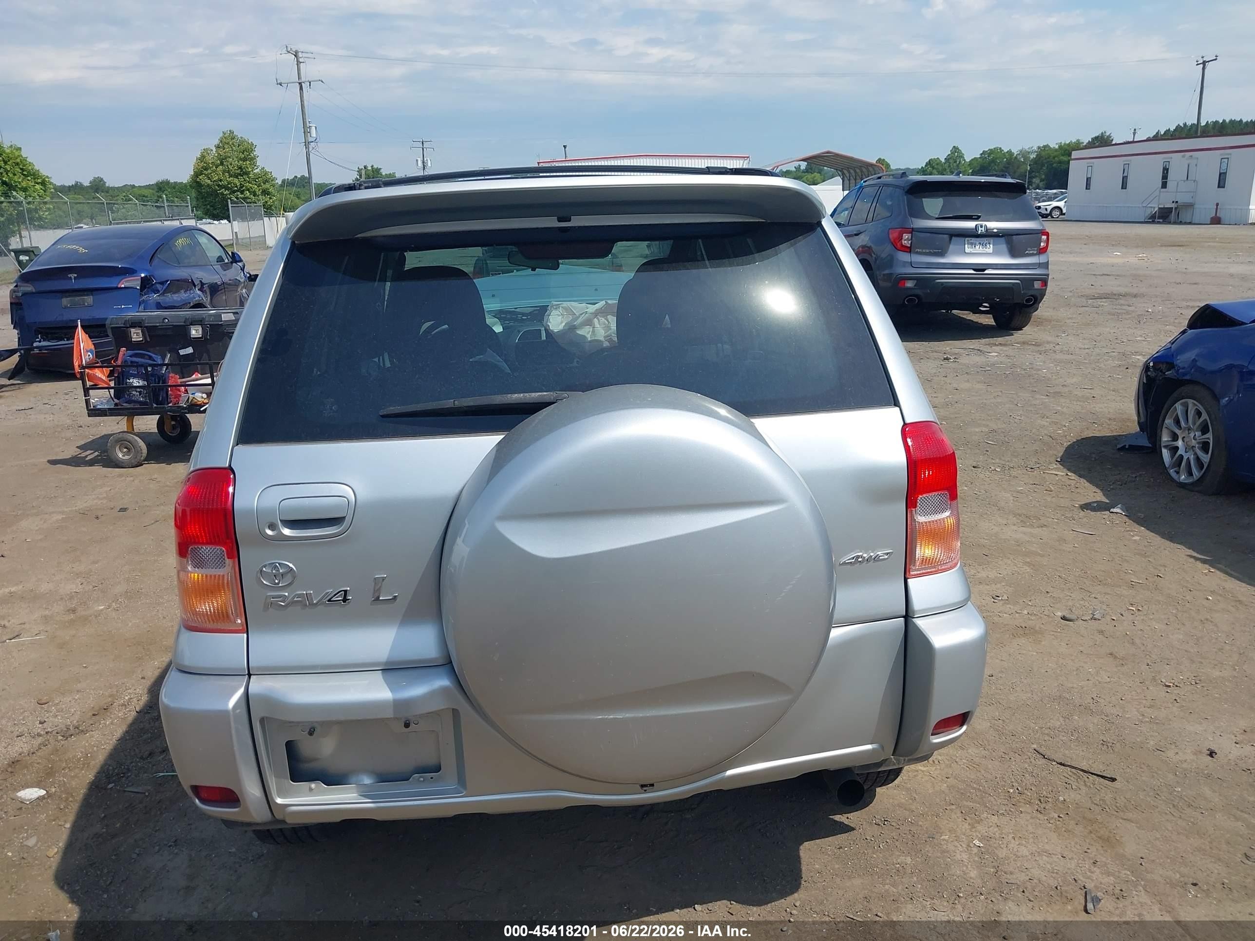 2003 Toyota Rav4   Серебряный vin: JTEHH20V030231399