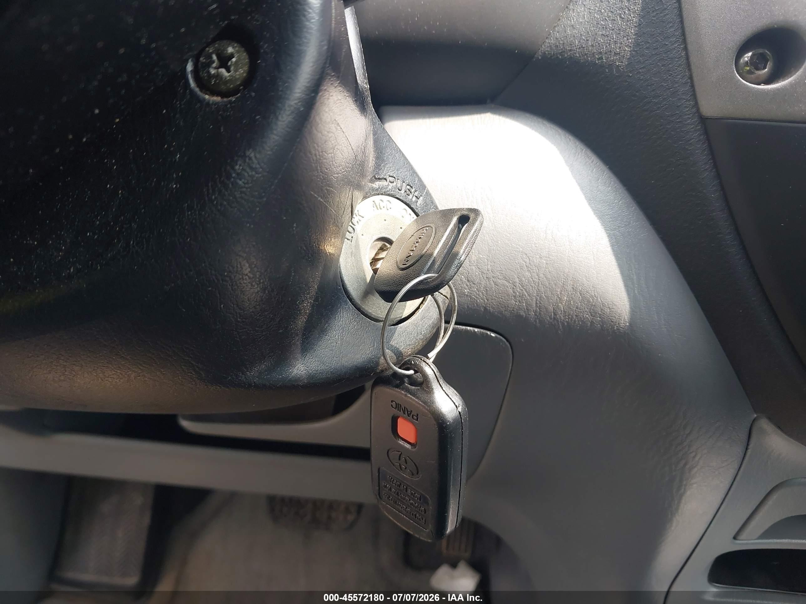 2003 Toyota Rav4   Silver vin: JTEHH20V136076732