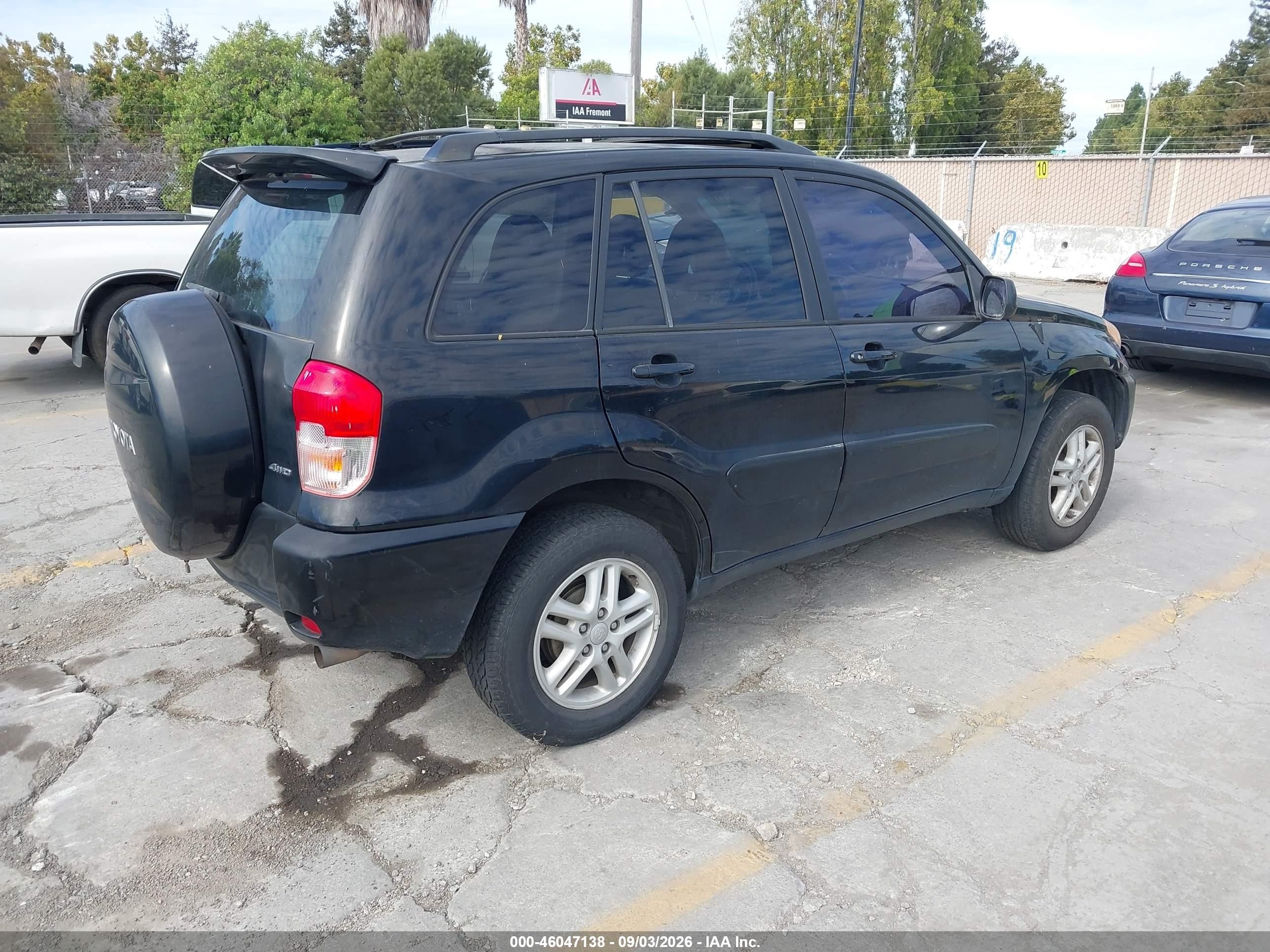 2002 Toyota Rav4   Black vin: JTEHH20V220130850