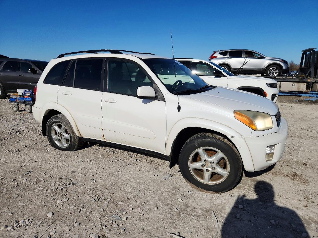 2002 Toyota Rav4 Base White vin: JTEHH20V220140150