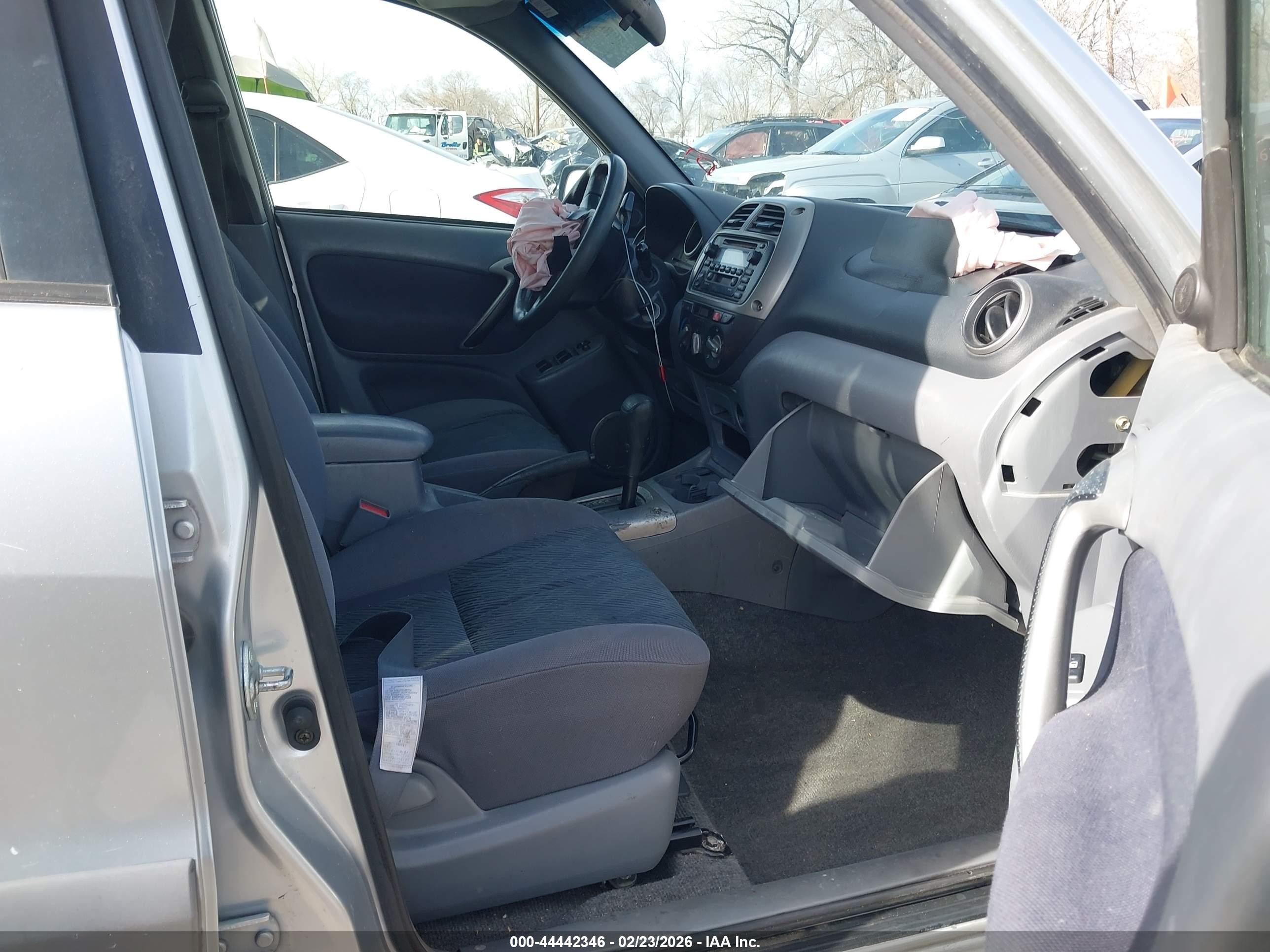 2002 Toyota Rav4   Silver vin: JTEHH20V226064815