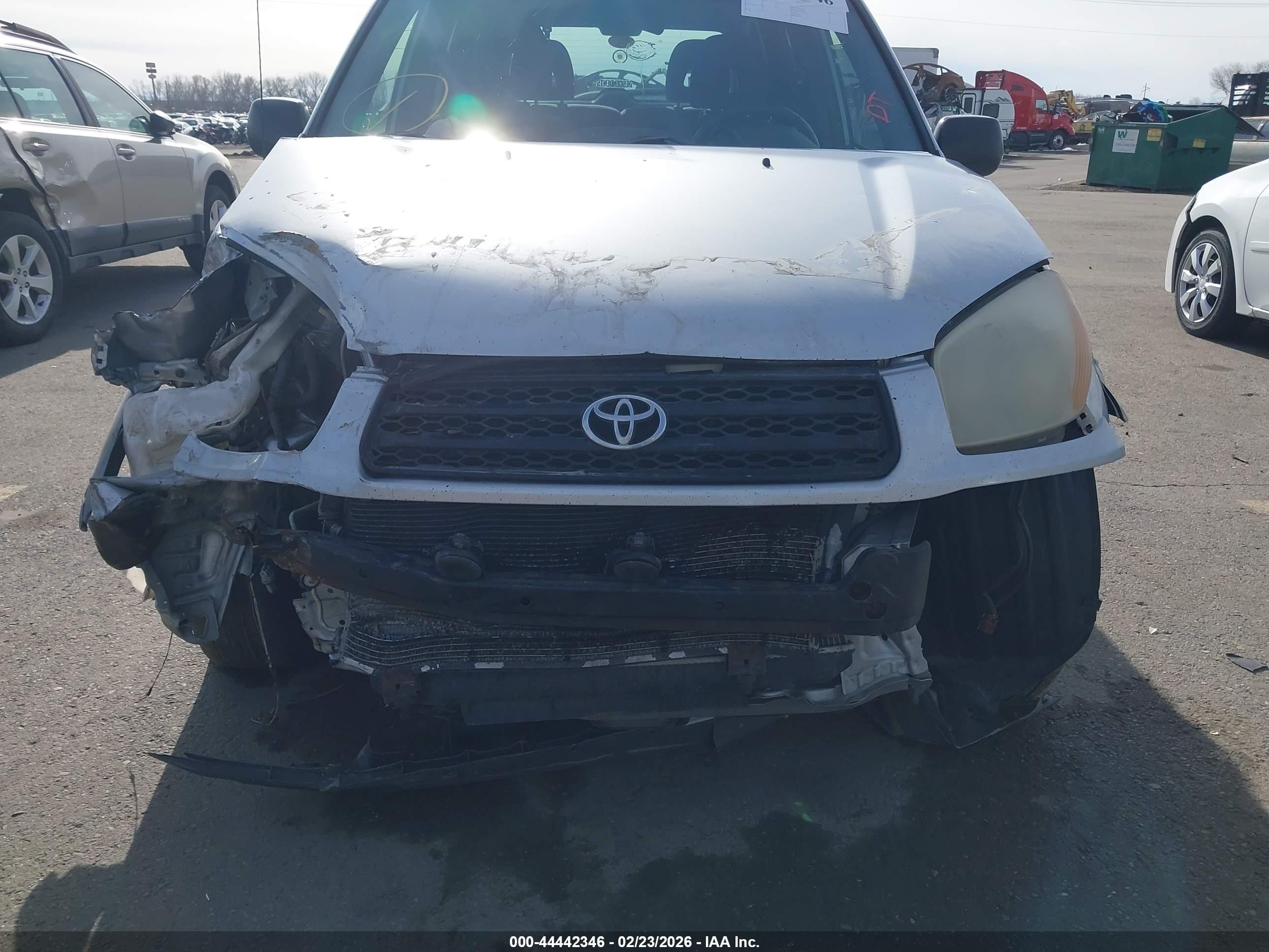2002 Toyota Rav4   Silver vin: JTEHH20V226064815
