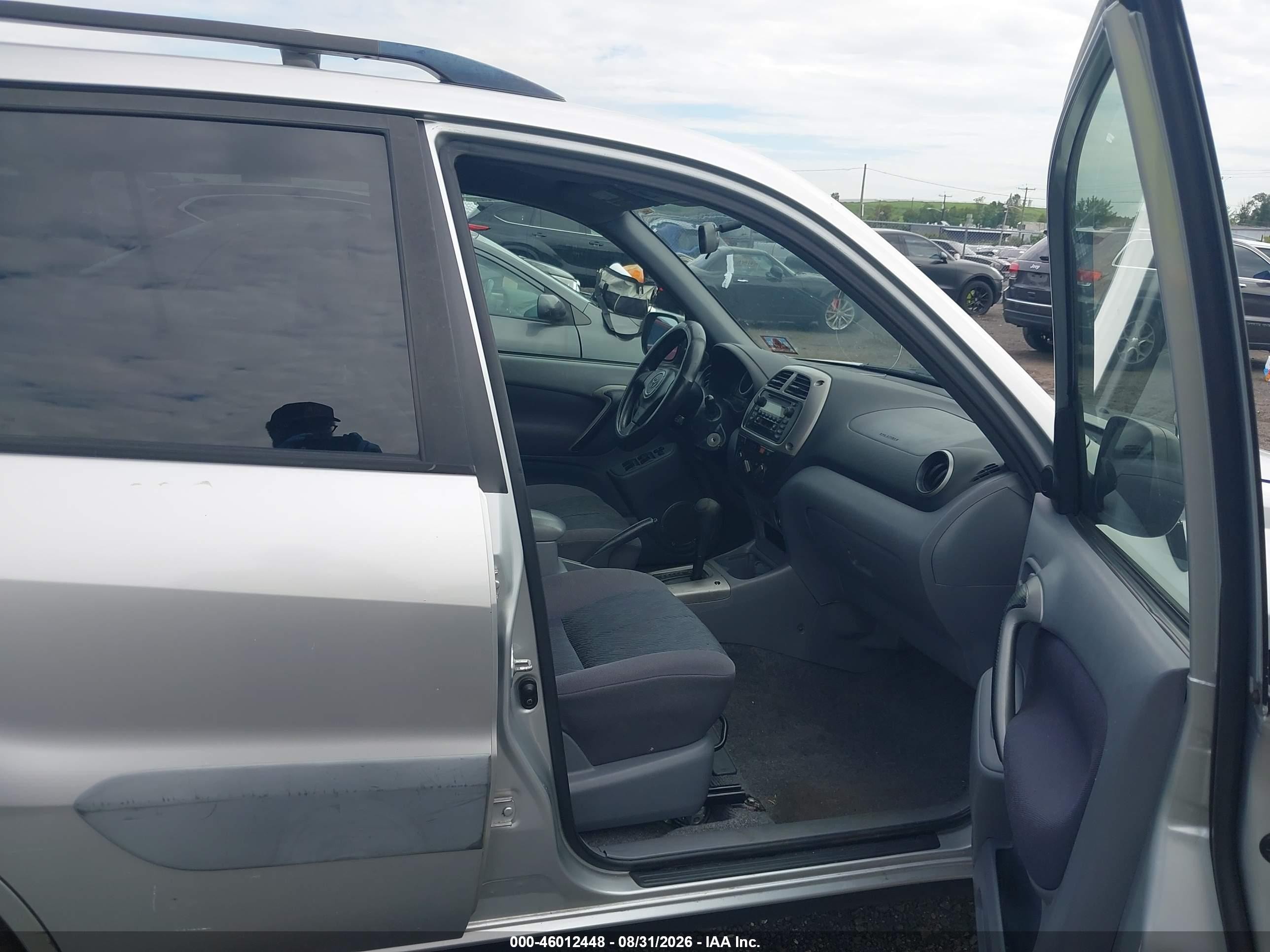 2001 Toyota Rav4   Silver vin: JTEHH20V410083514