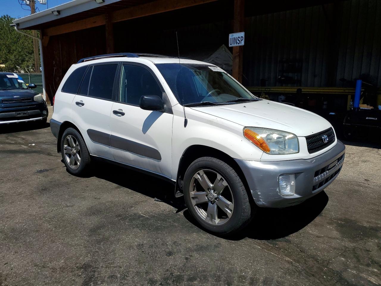 2002 Toyota Rav4 Base White vin: JTEHH20V420129246