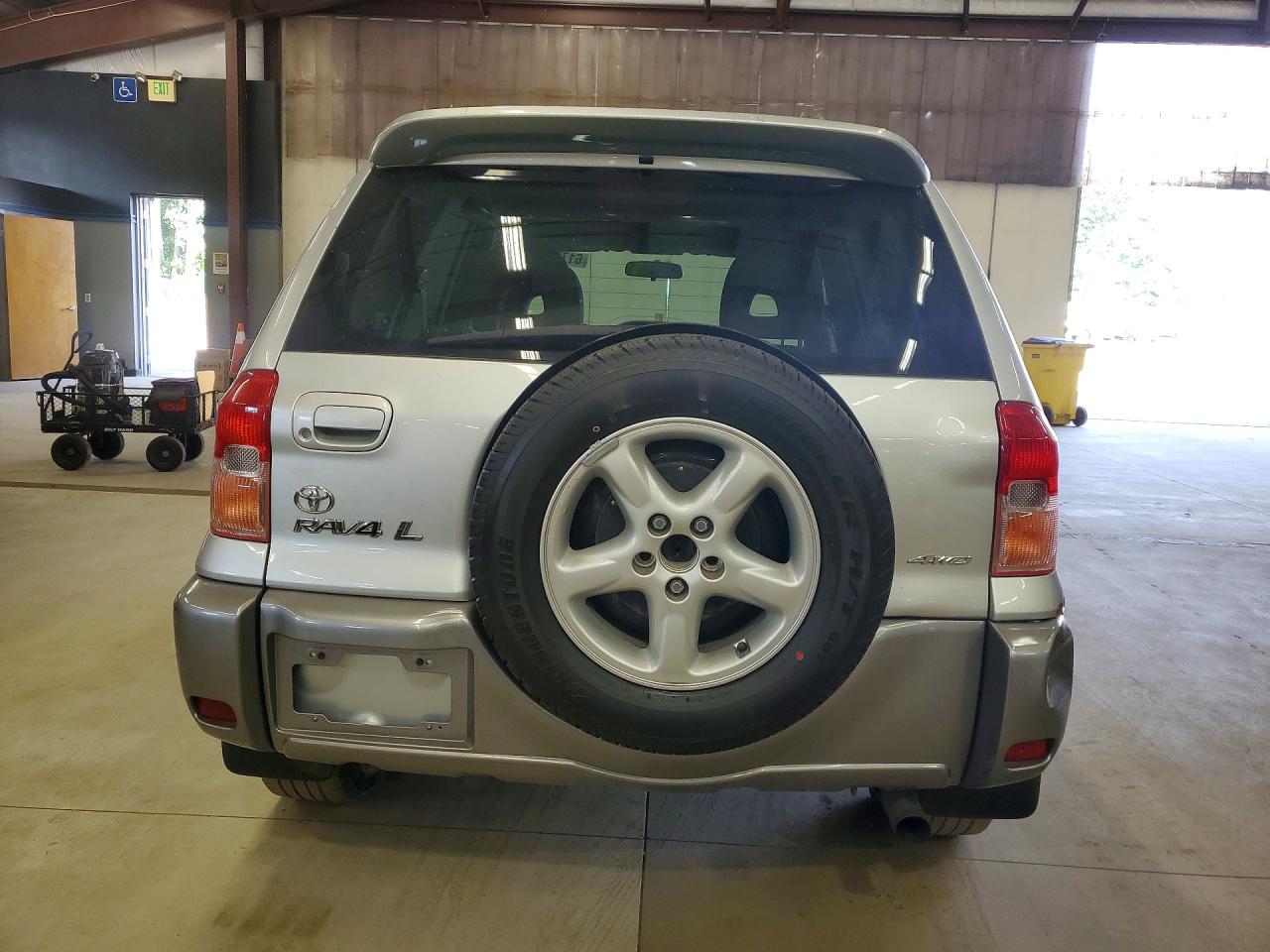 2001 Toyota Rav4 Base Silver vin: JTEHH20V710102430