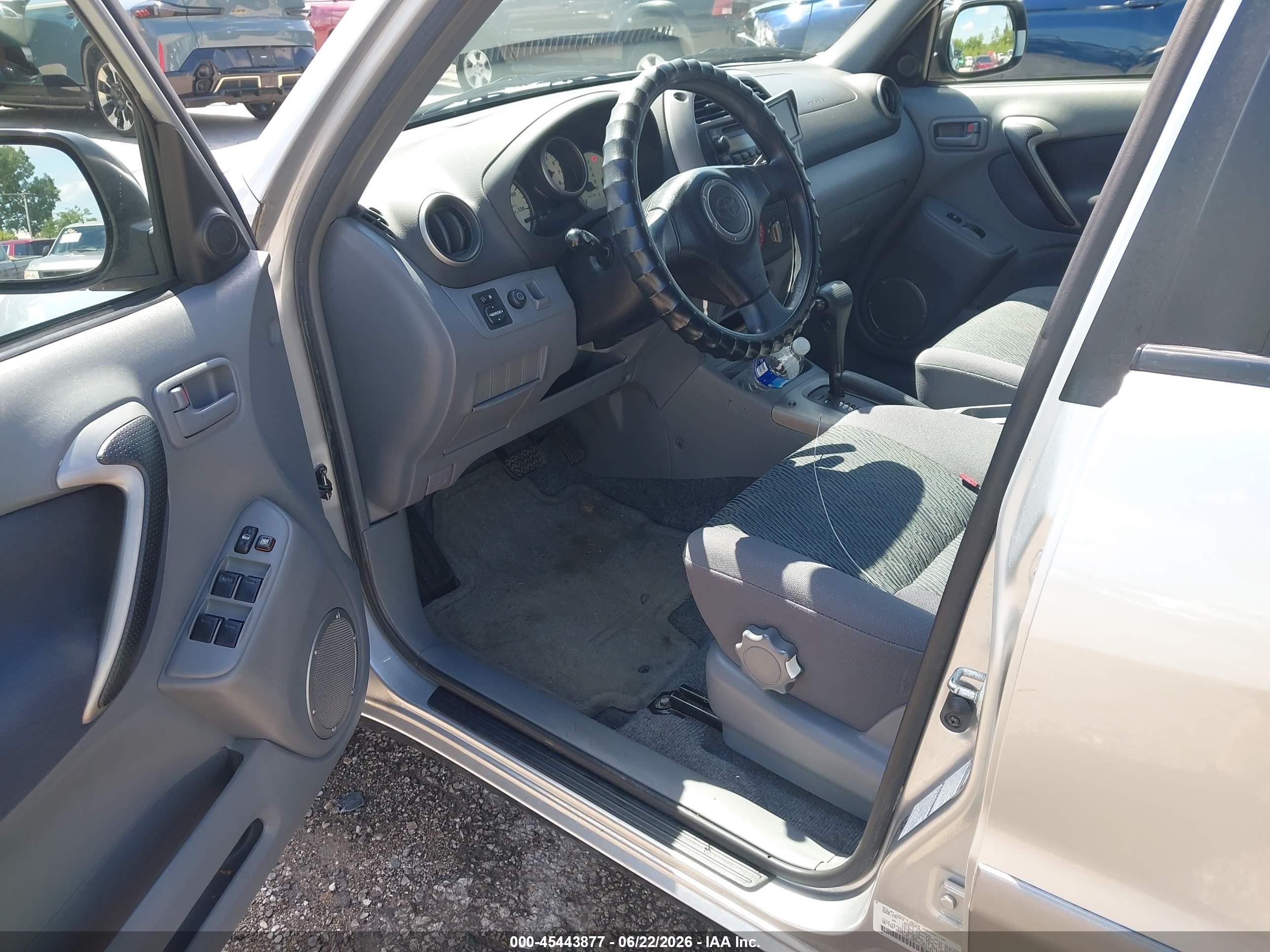 2002 Toyota Rav4   Silver vin: JTEHH20V726061876