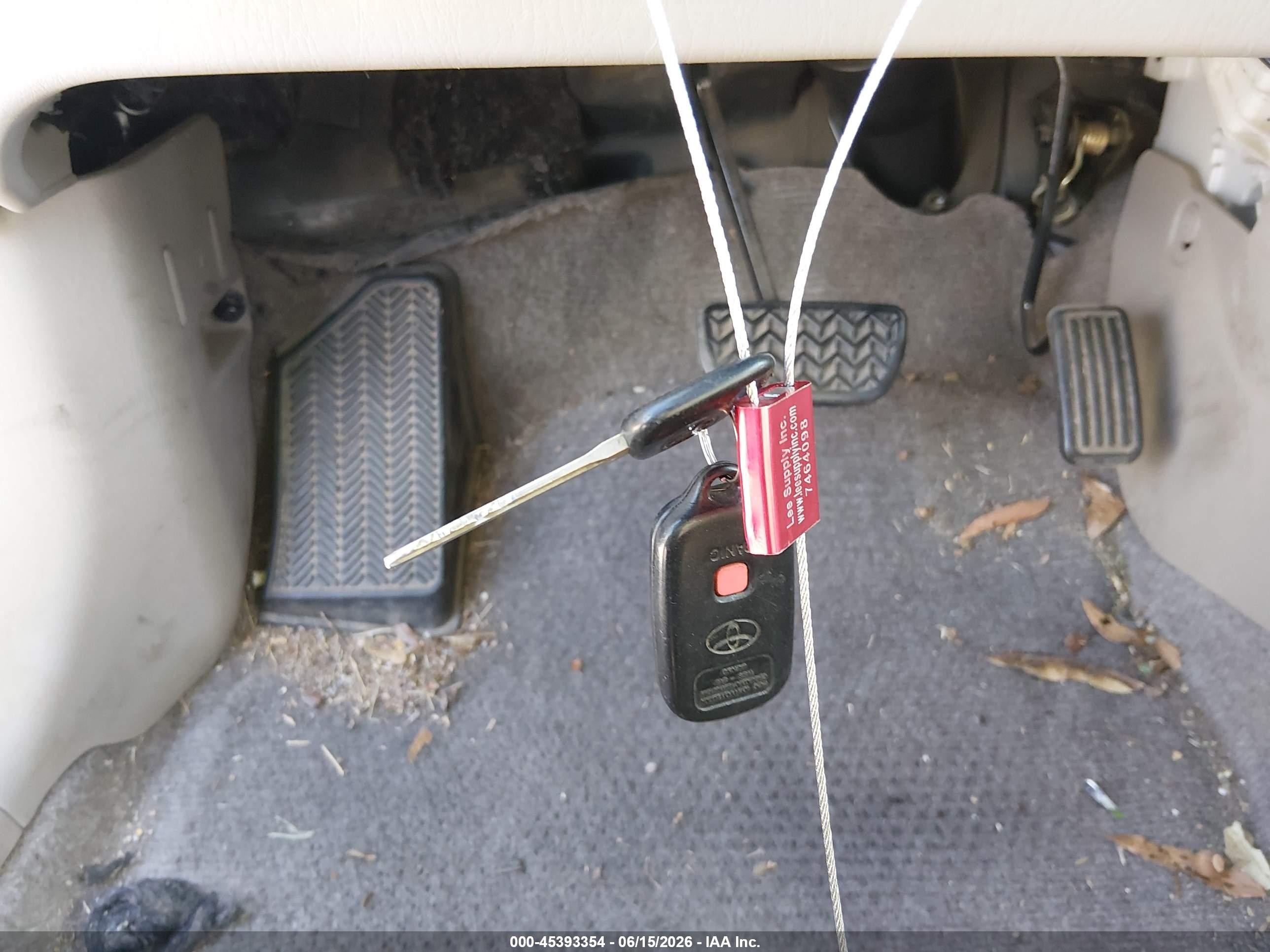 2003 Toyota Rav4   Белый vin: JTEHH20V730257207