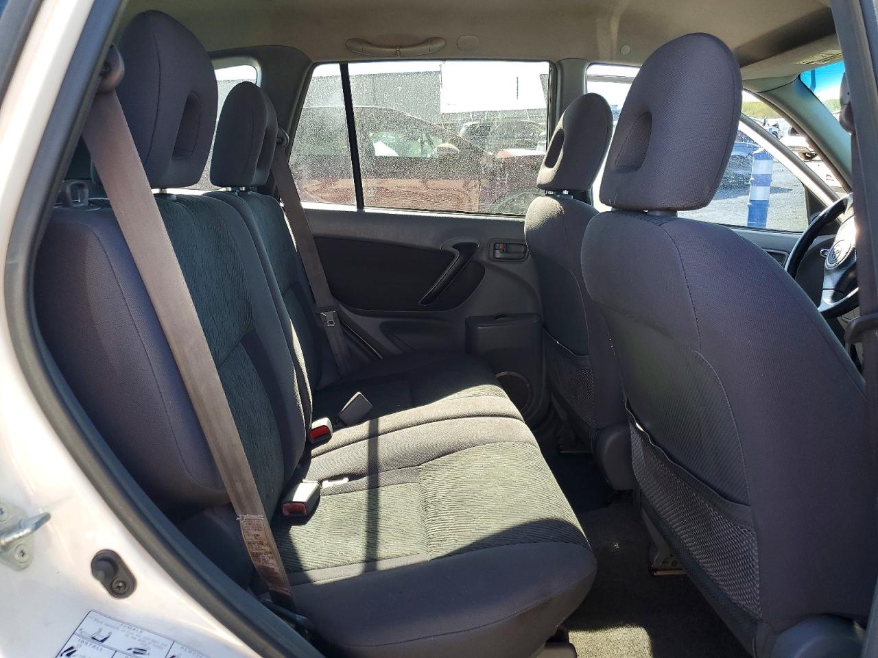 2001 Toyota Rav4 Base Белый vin: JTEHH20V816012152