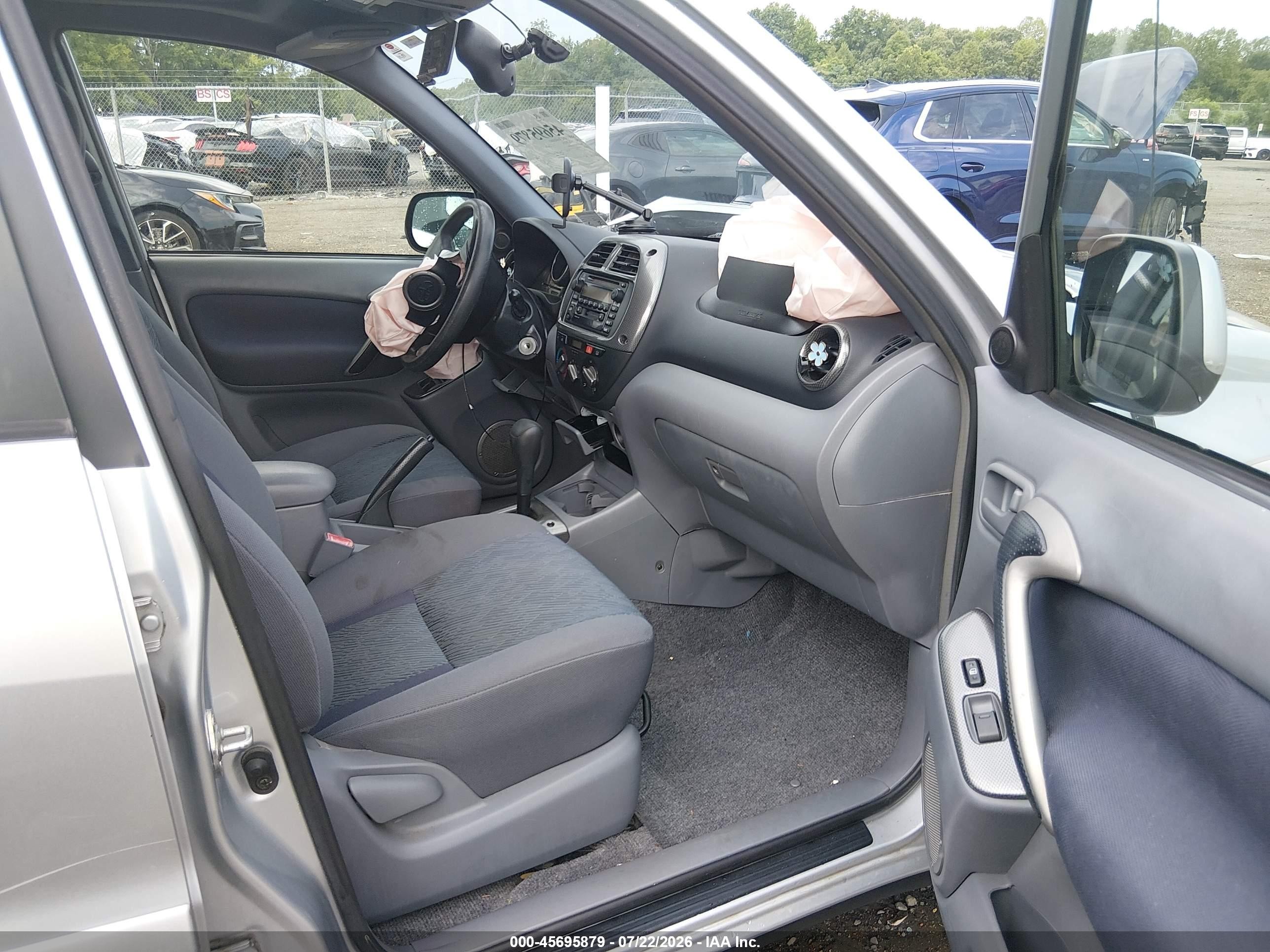 2002 Toyota Rav4   Silver vin: JTEHH20V820144333