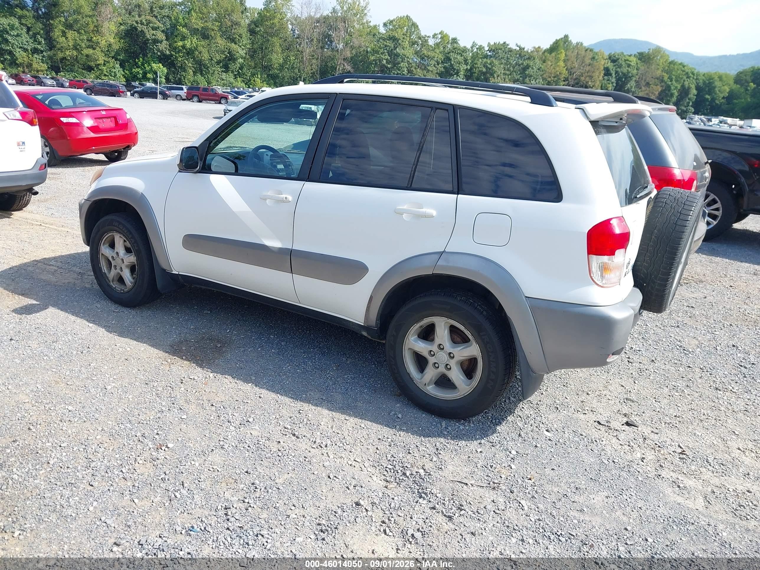 2001 Toyota Rav4   White vin: JTEHH20V910080222